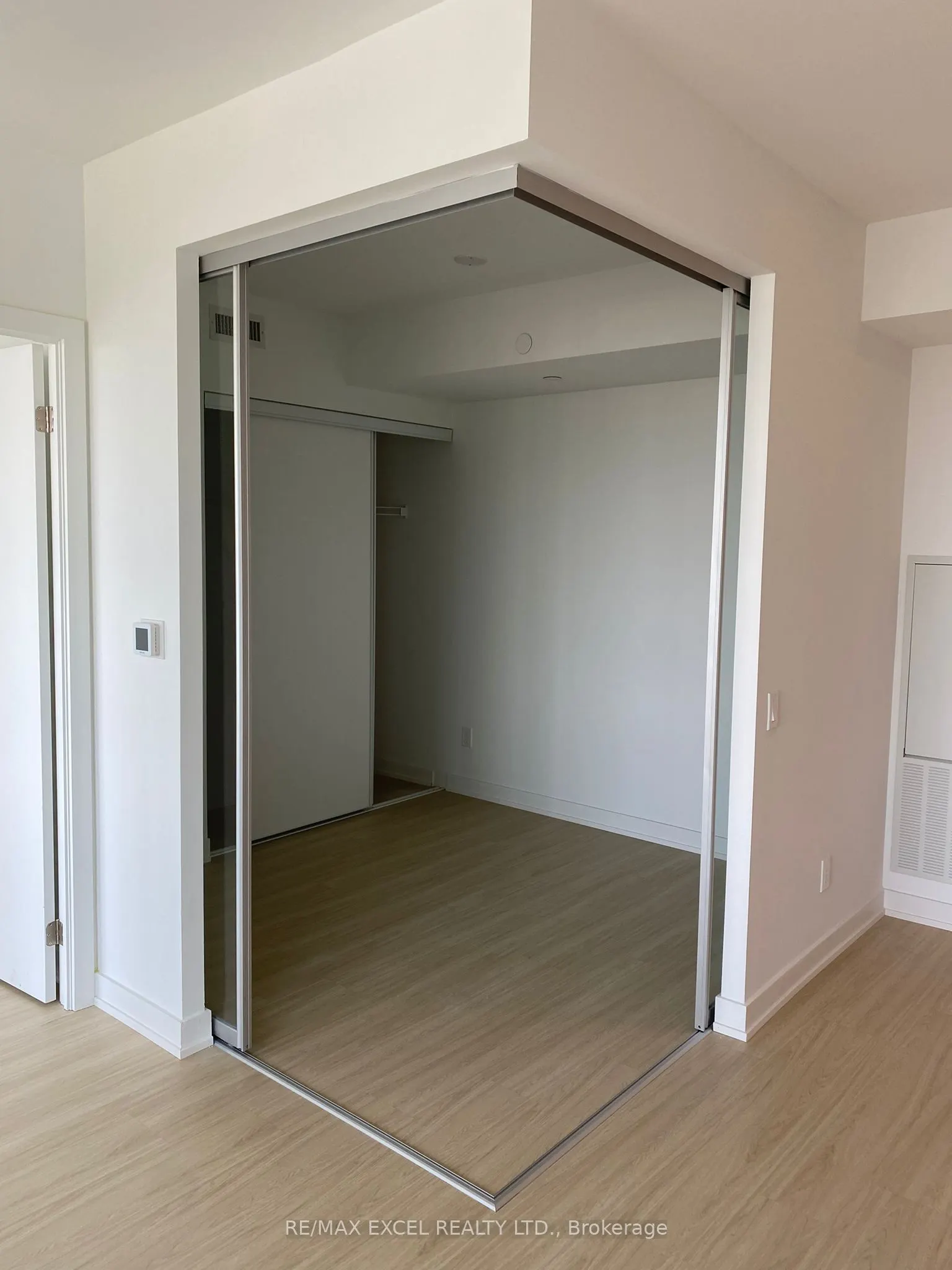 8 Wellesley Street W, #5508