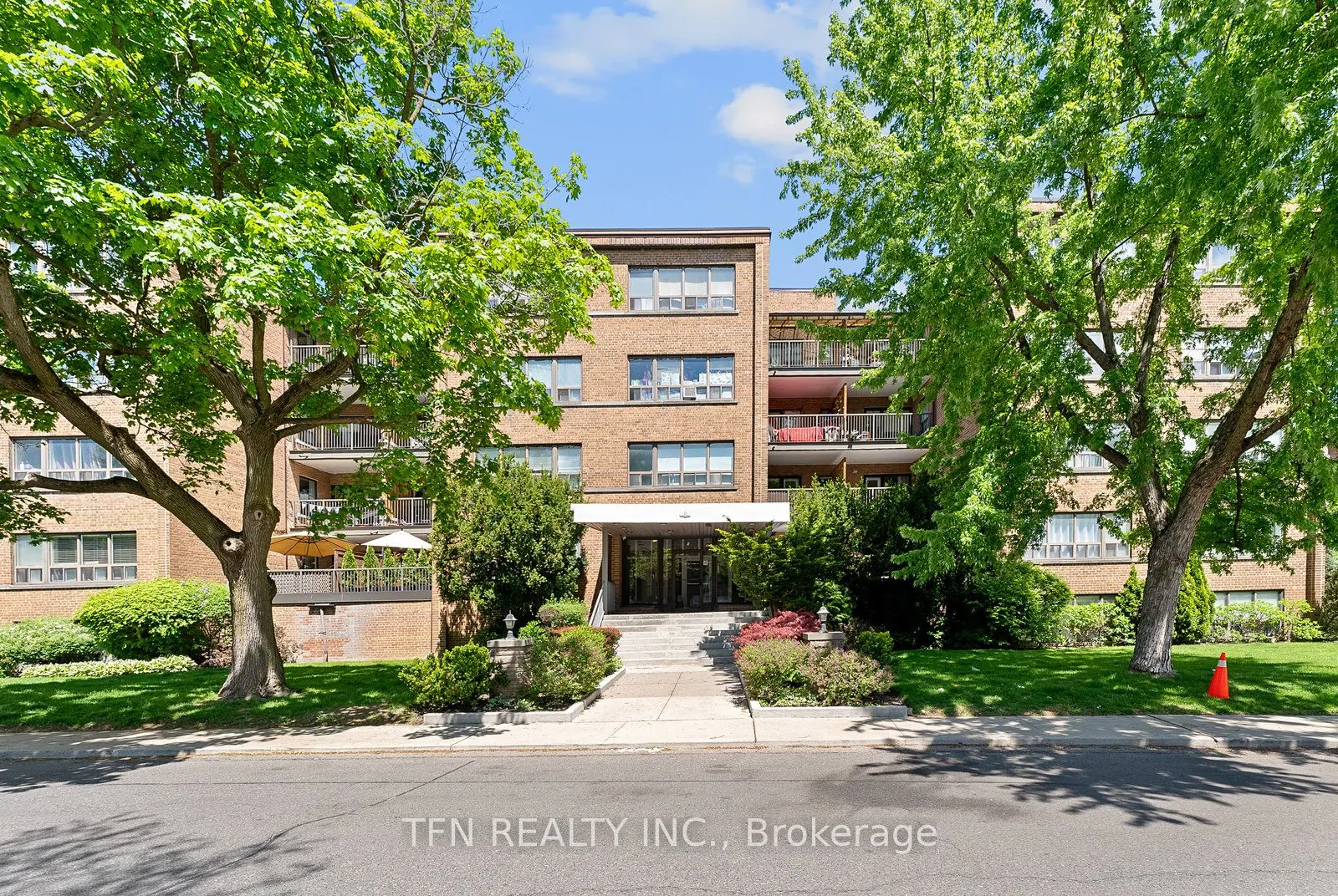 24 Shallmar Boulevard, #311