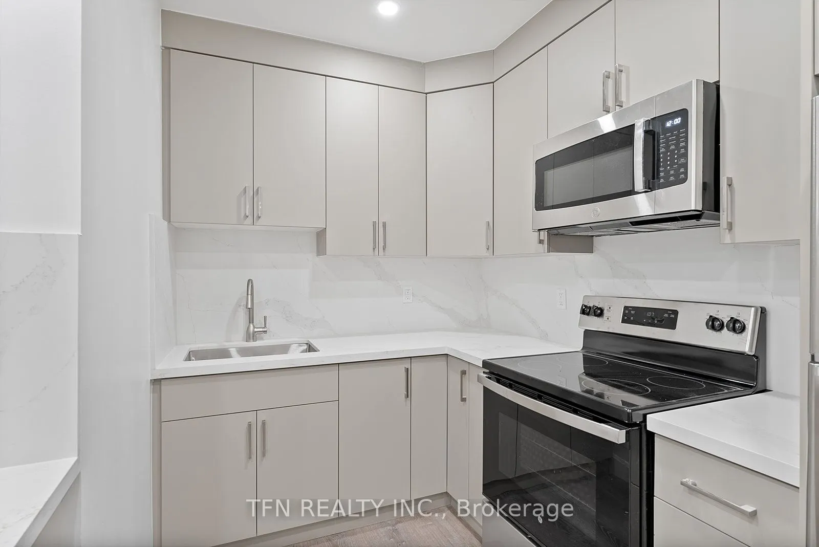 24 Shallmar Boulevard, #311