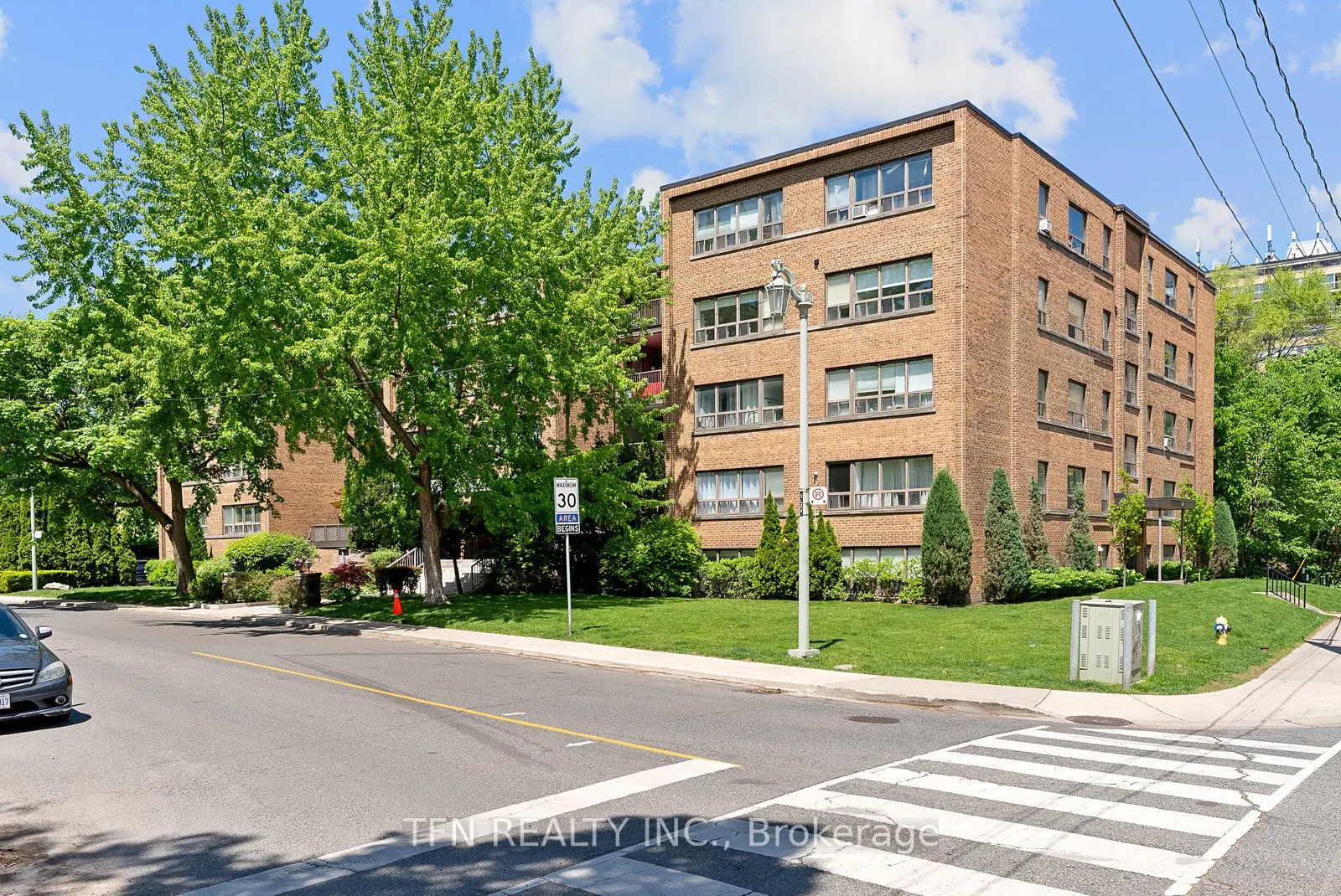 24 Shallmar Boulevard, #311