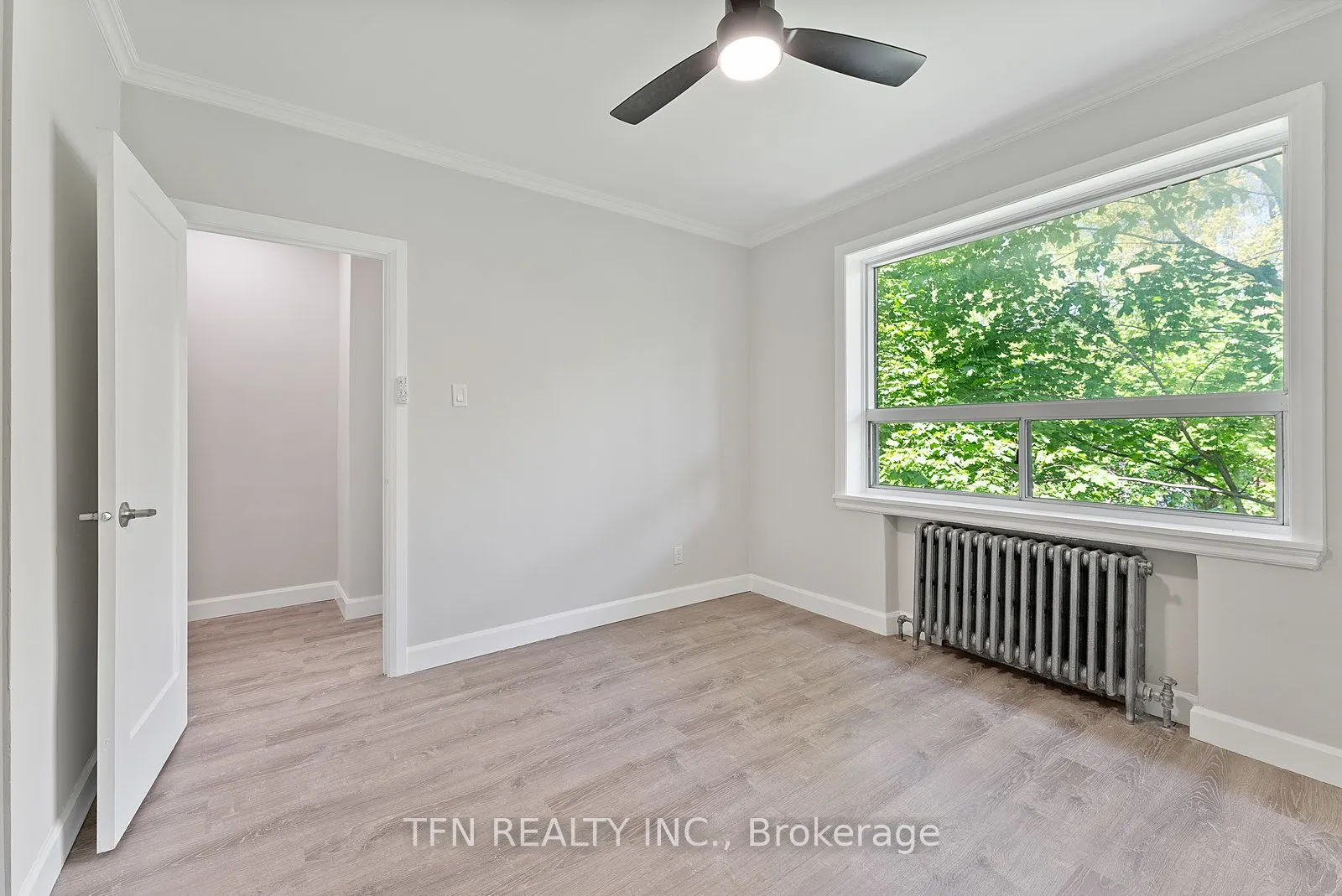 24 Shallmar Boulevard, #311
