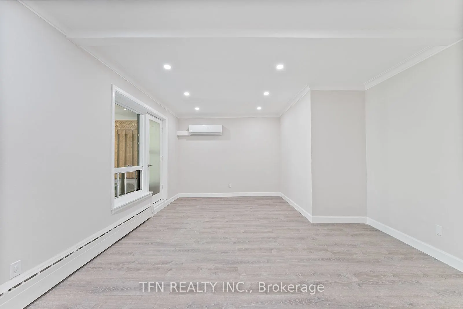 24 Shallmar Boulevard, #311
