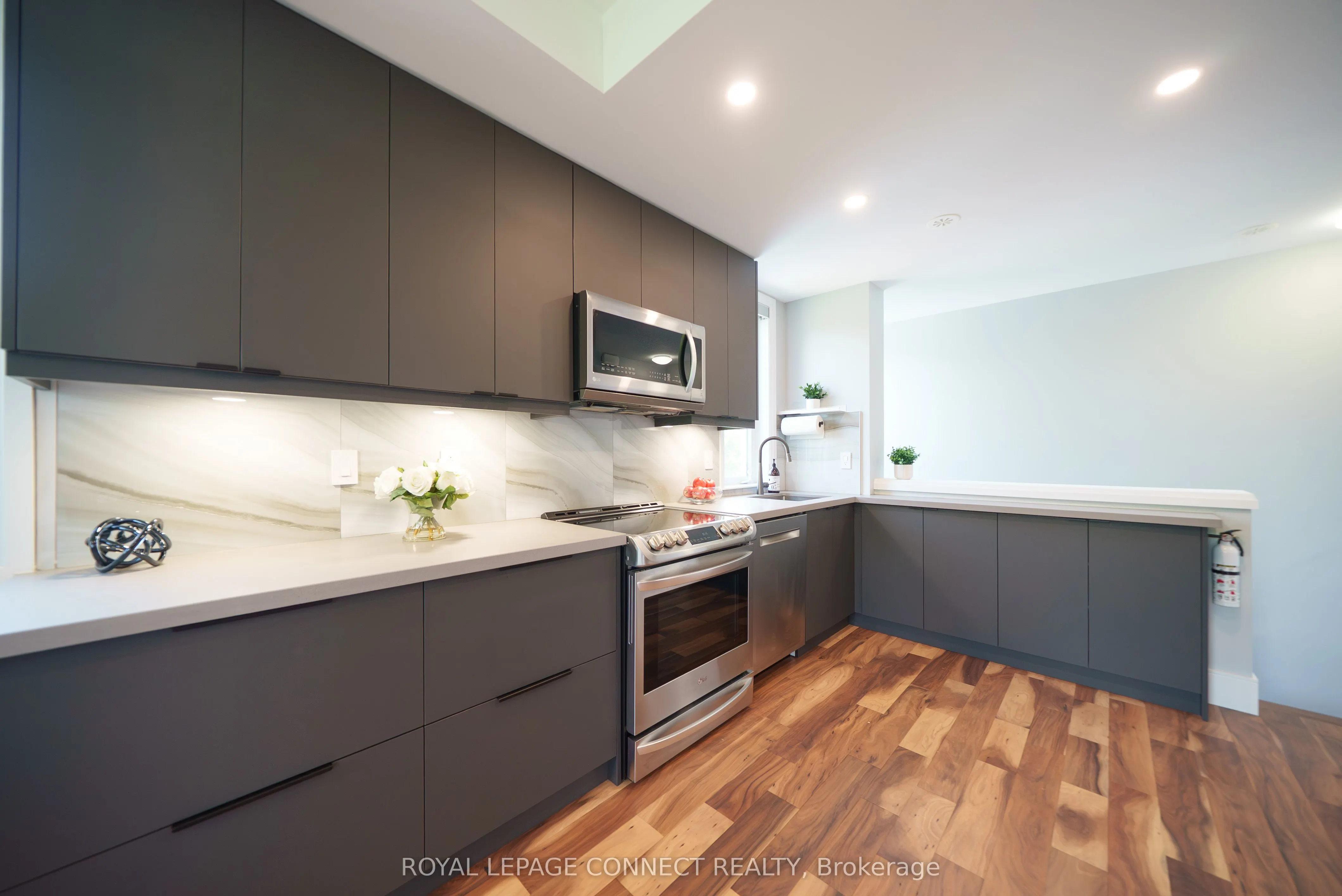 780 Sheppard Avenue E, #TH03