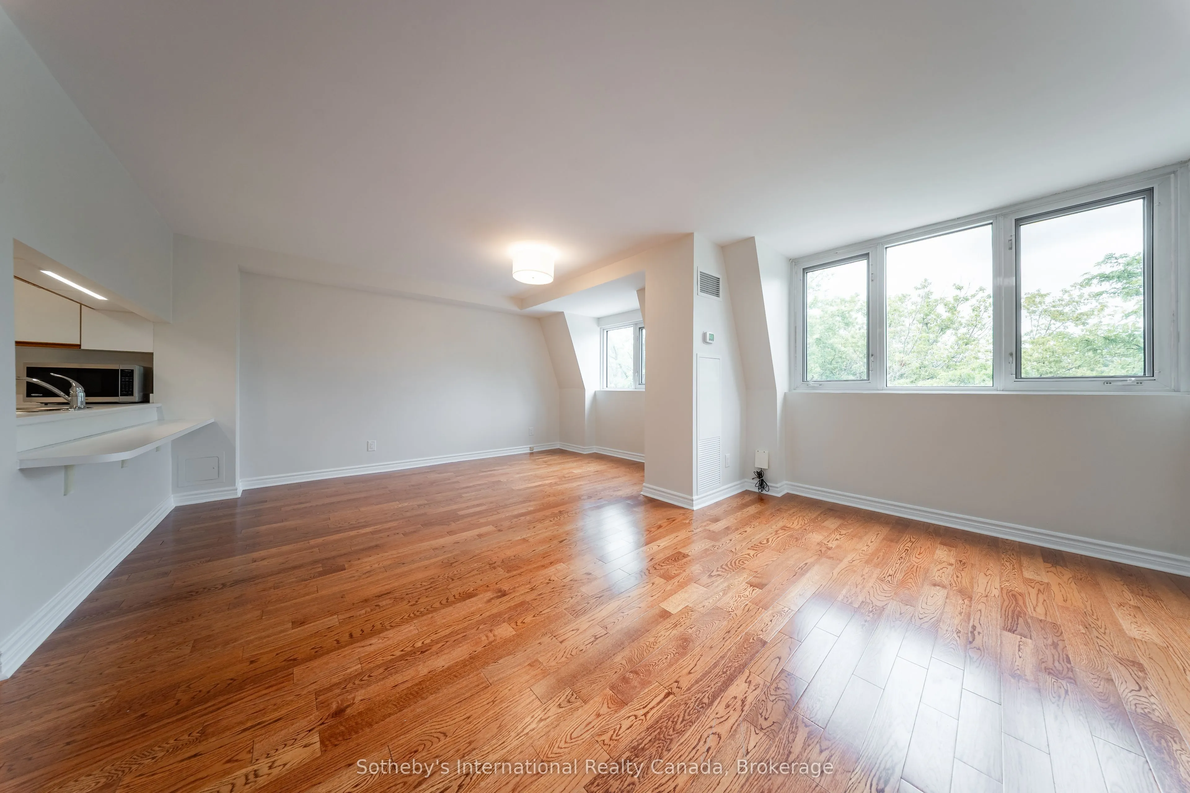 356 McRae Drive, #508
