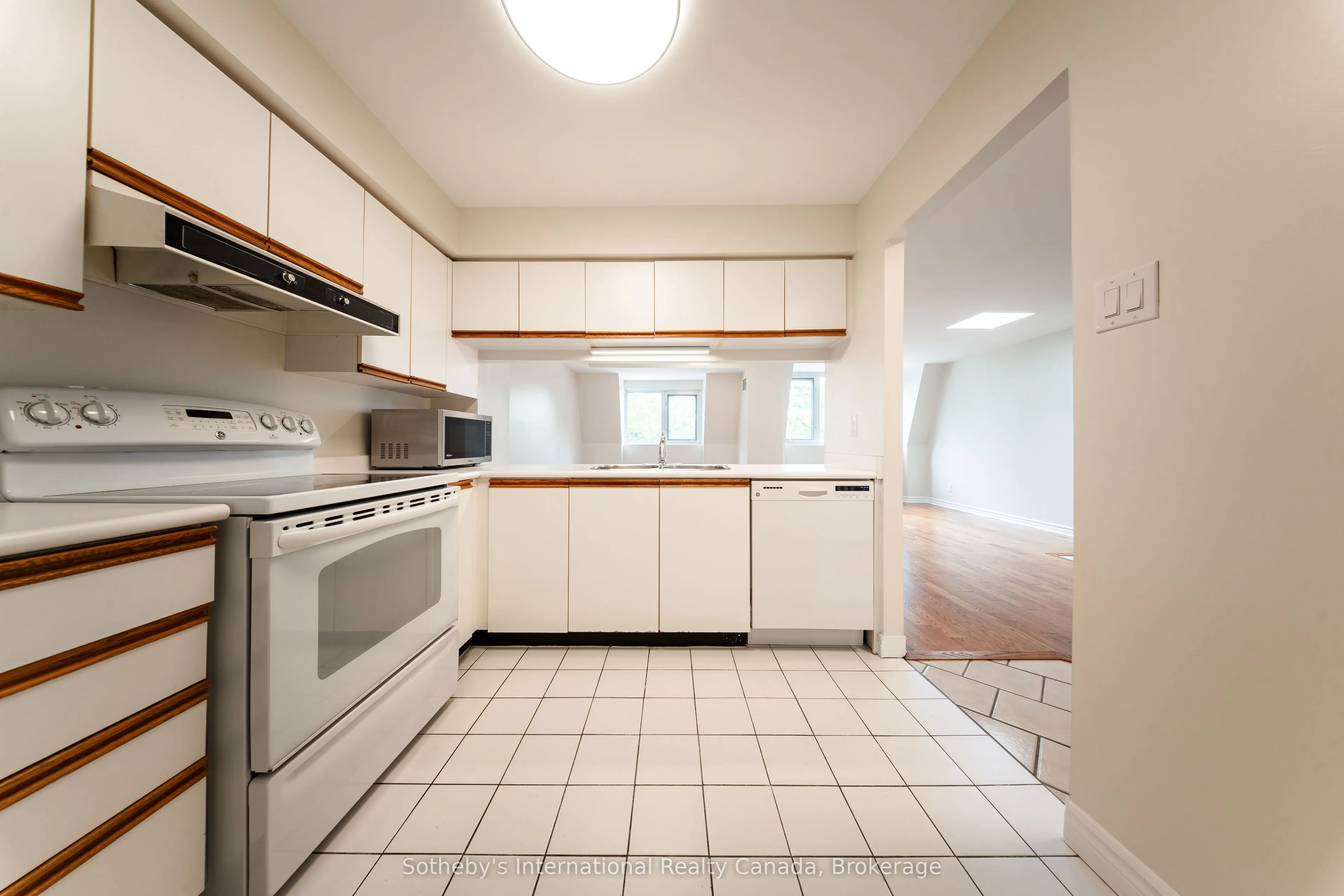 356 McRae Drive, #508