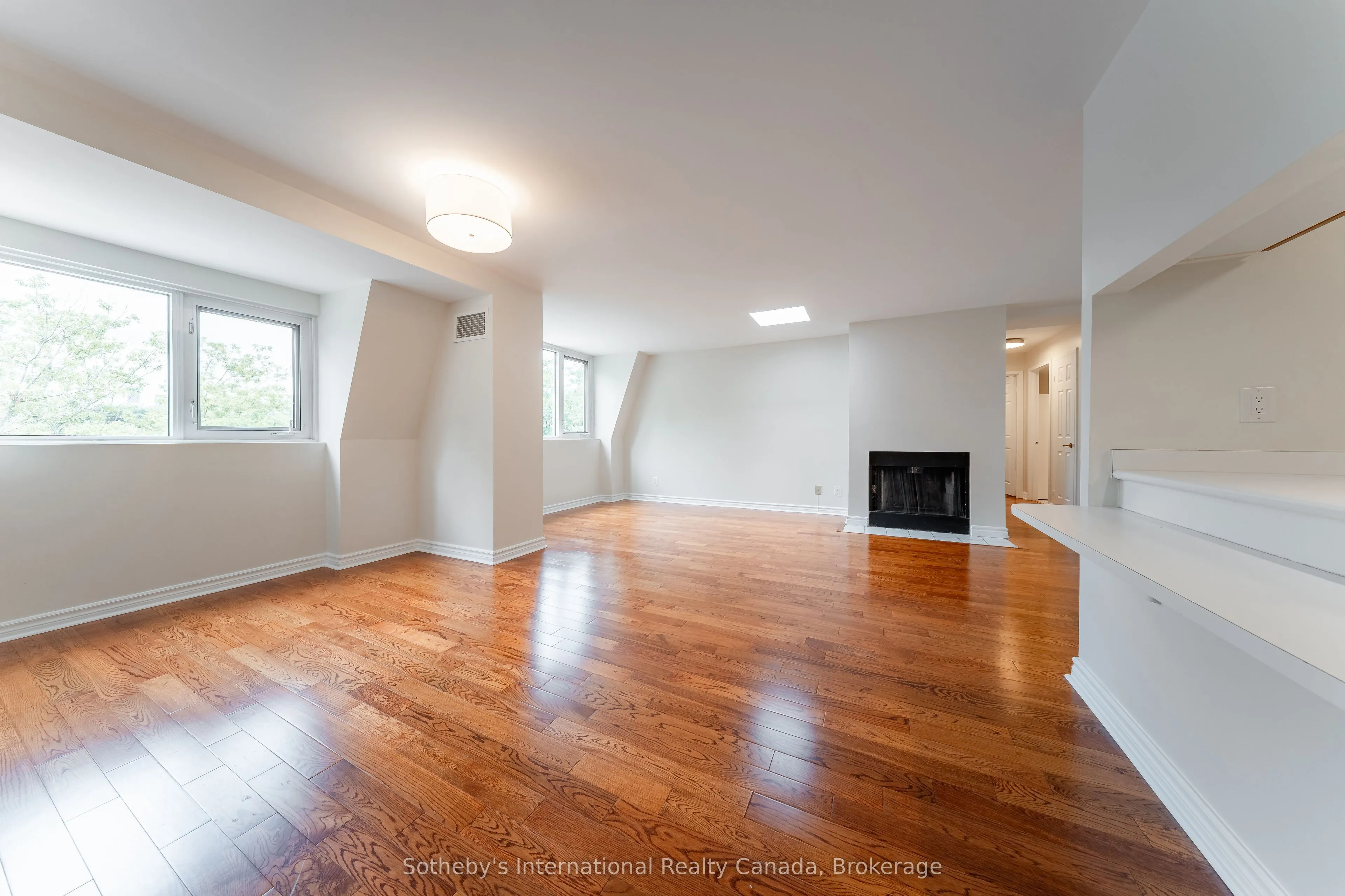 356 McRae Drive, #508