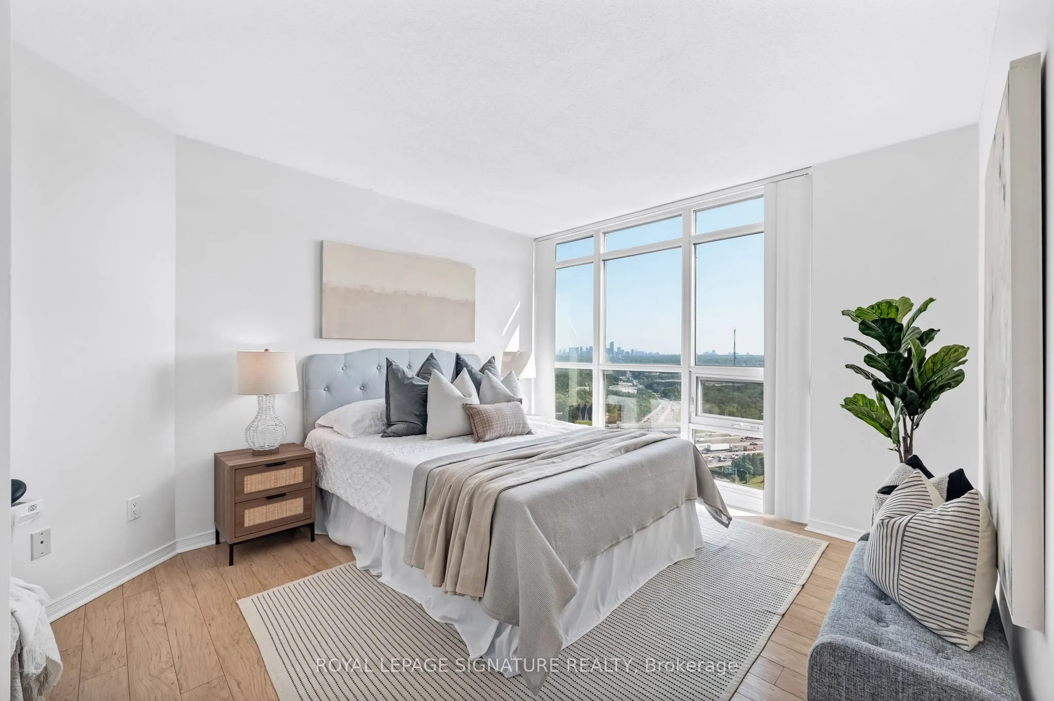 30 Harrison Garden Boulevard, #2703