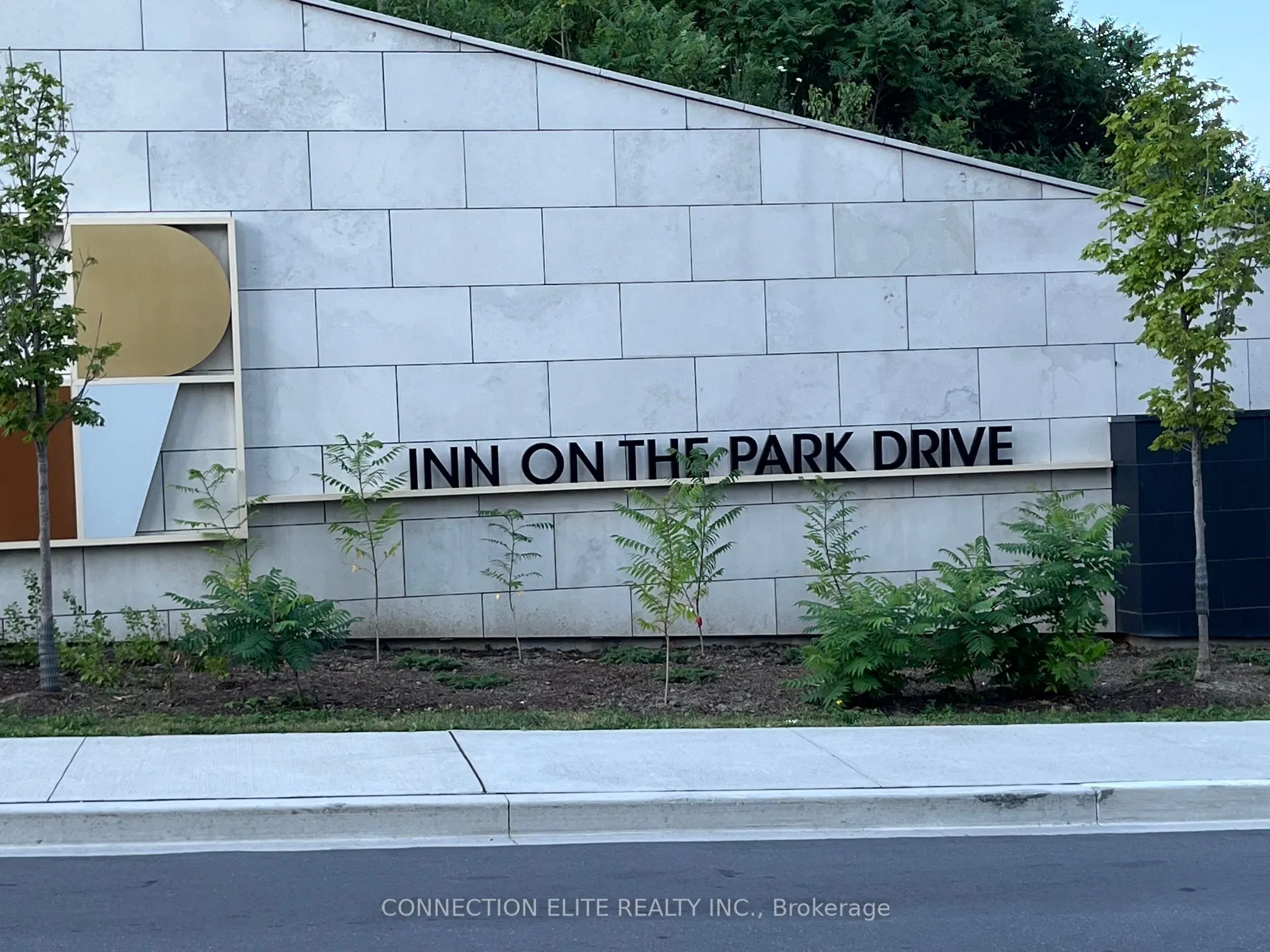 30 Inn On The Park Drive W, #1310