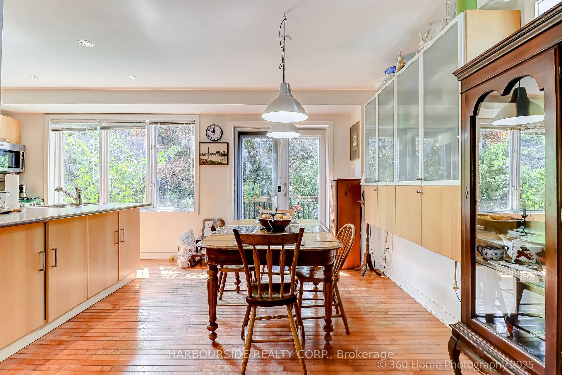 591 Broadway Avenue