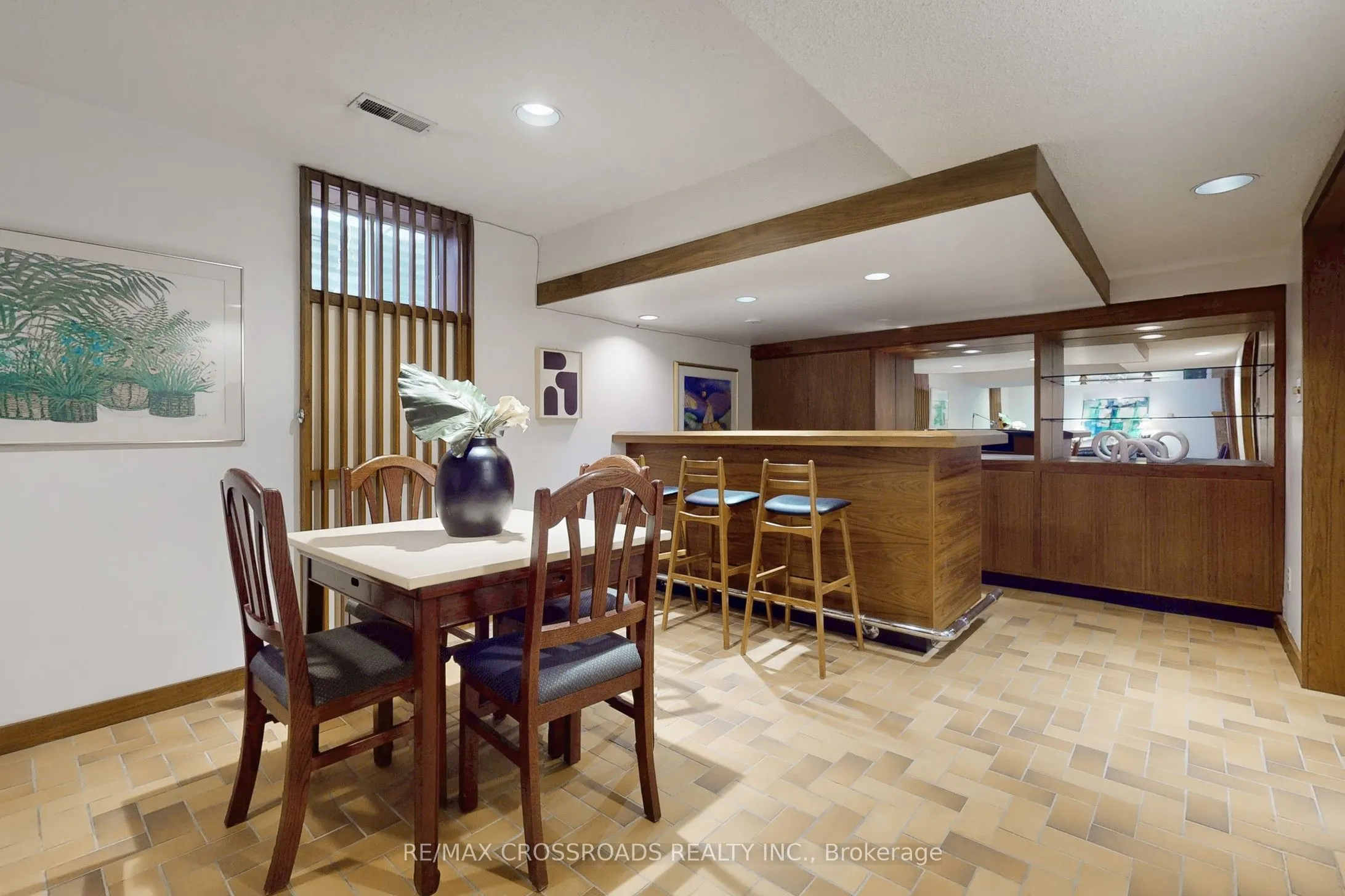 8 Orchid Court