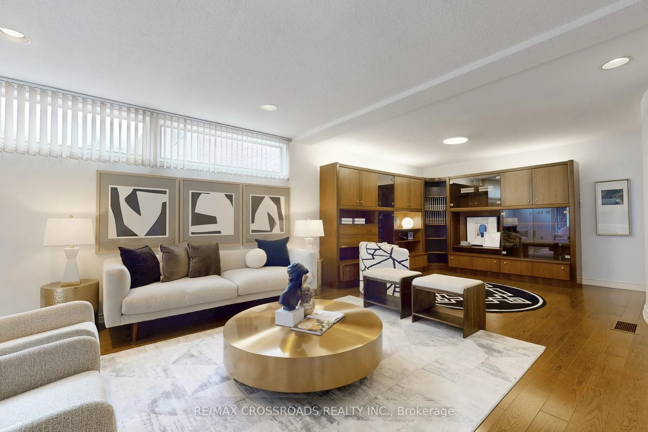 8 Orchid Court