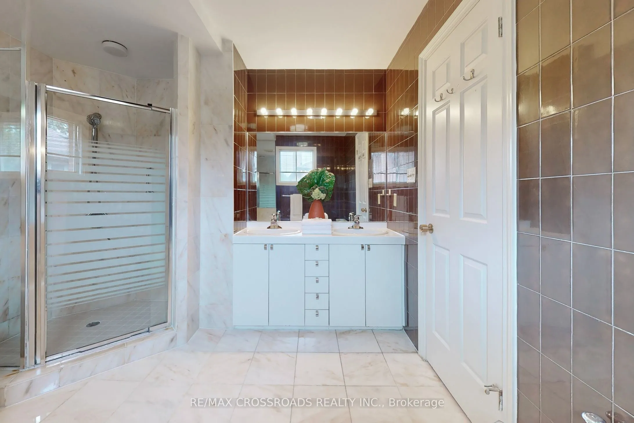 8 Orchid Court