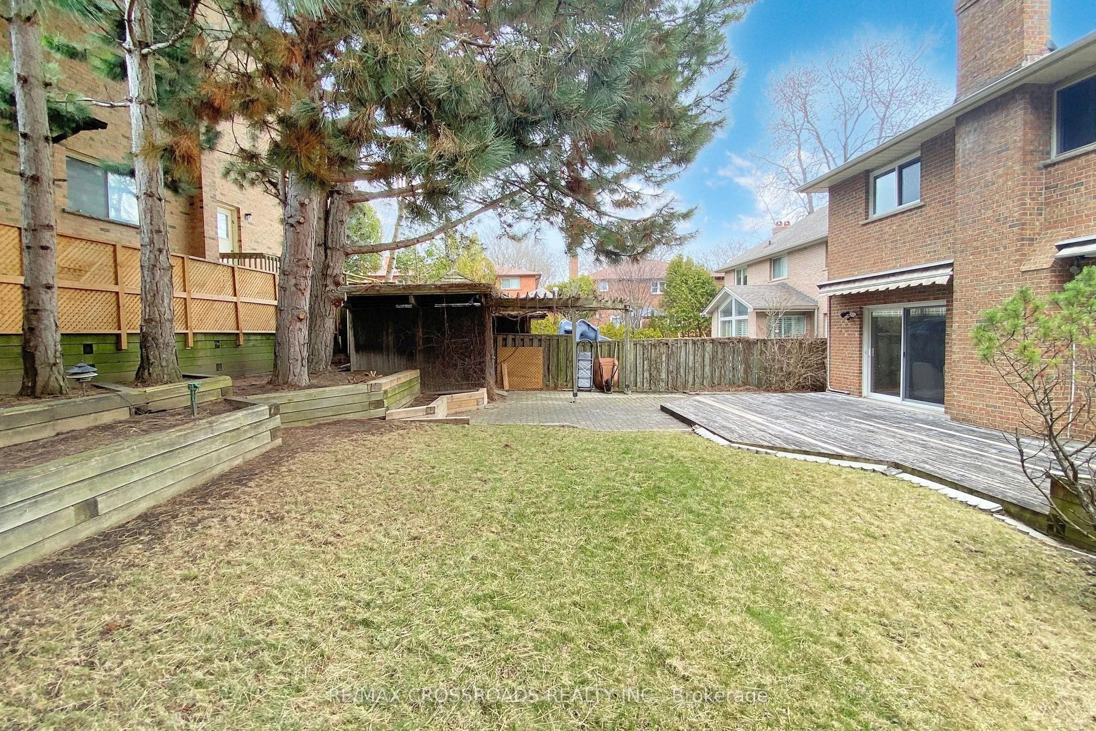 8 Orchid Court