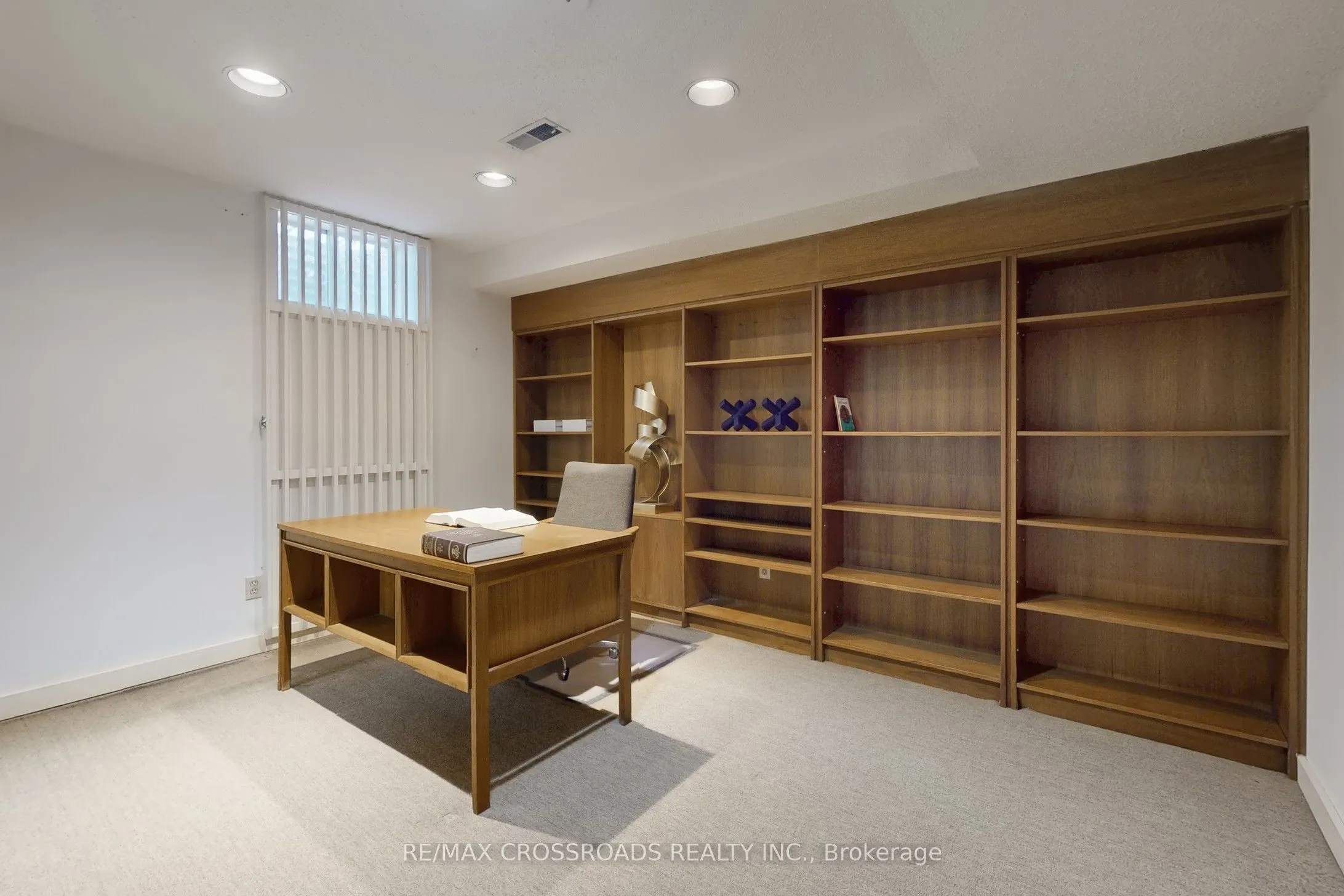 8 Orchid Court