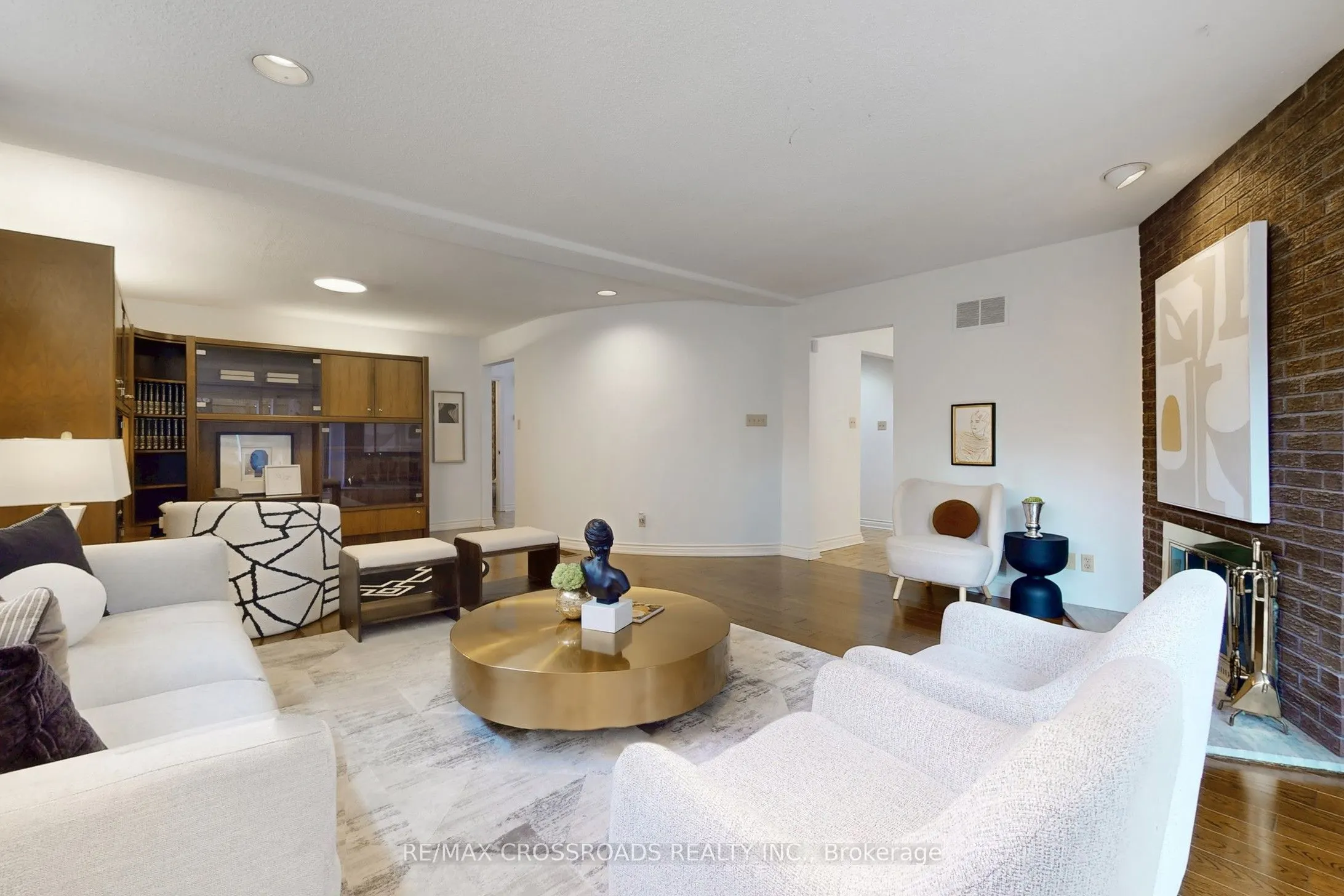 8 Orchid Court