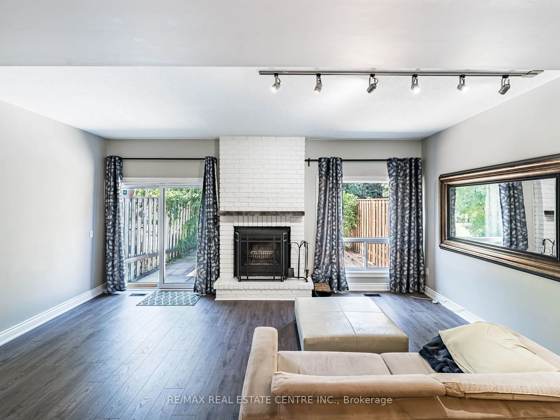 306 Torresdale Avenue, #19