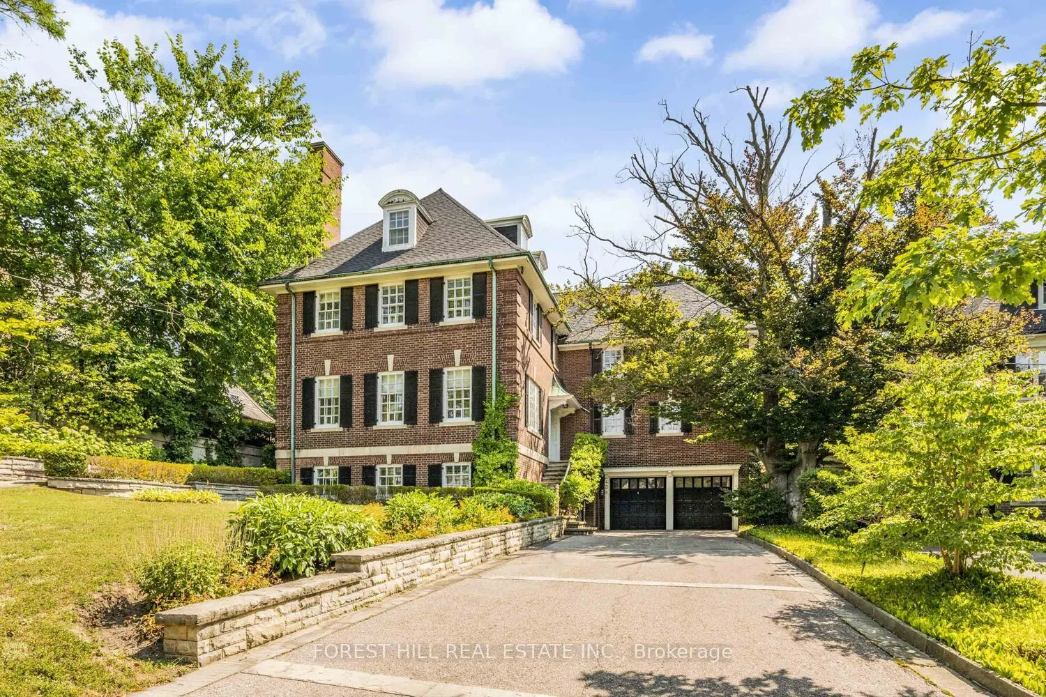 435 Russell Hill Road
