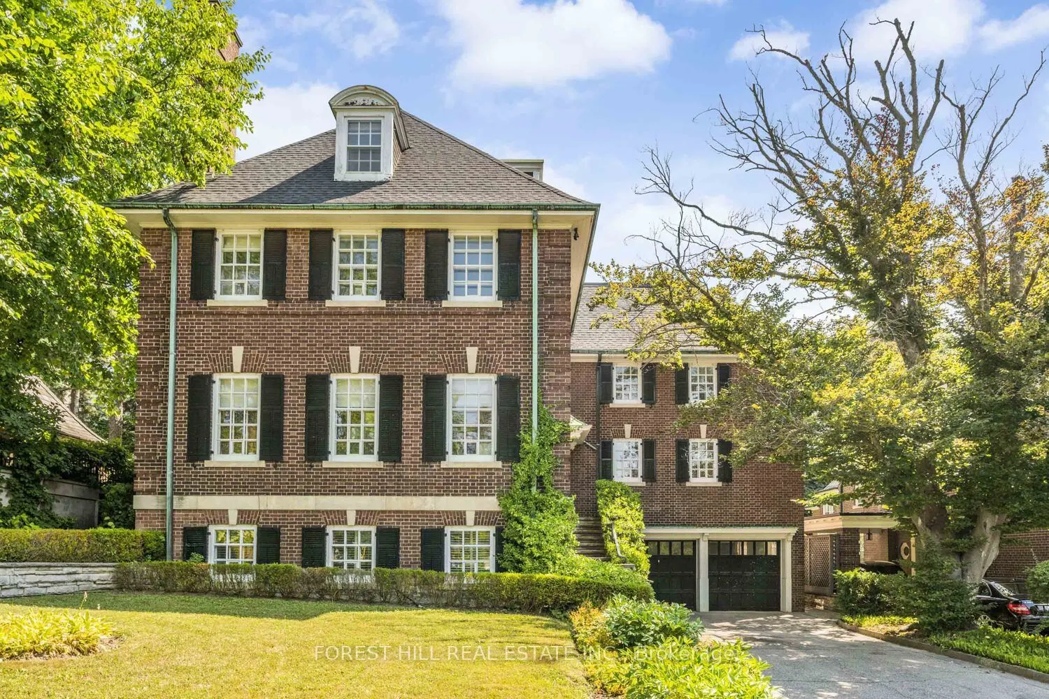 435 Russell Hill Road
