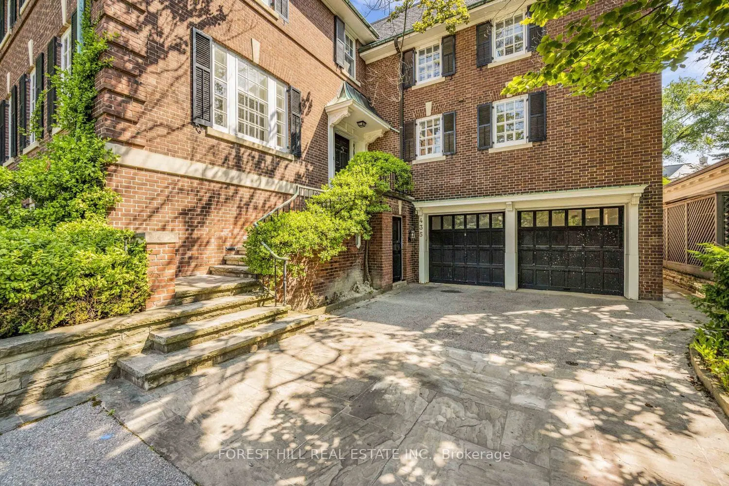 435 Russell Hill Road