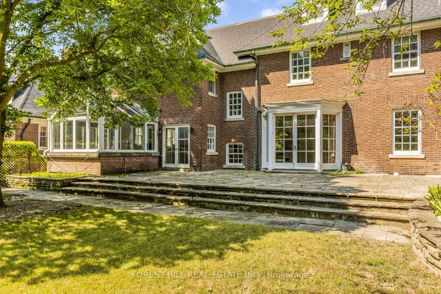 435 Russell Hill Road