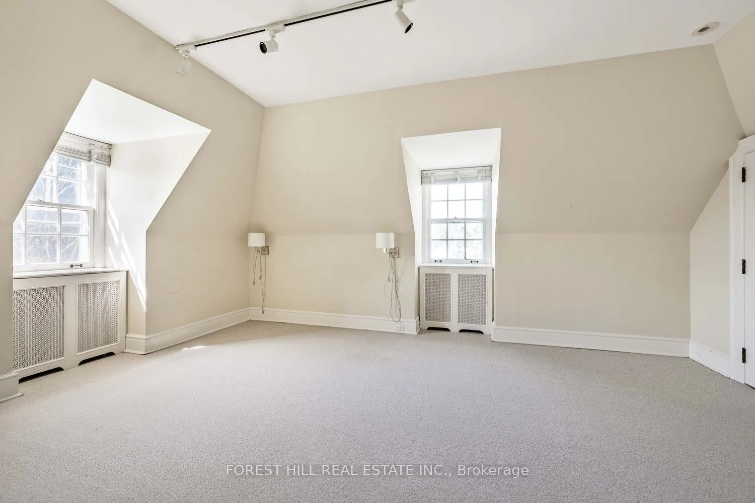 435 Russell Hill Road