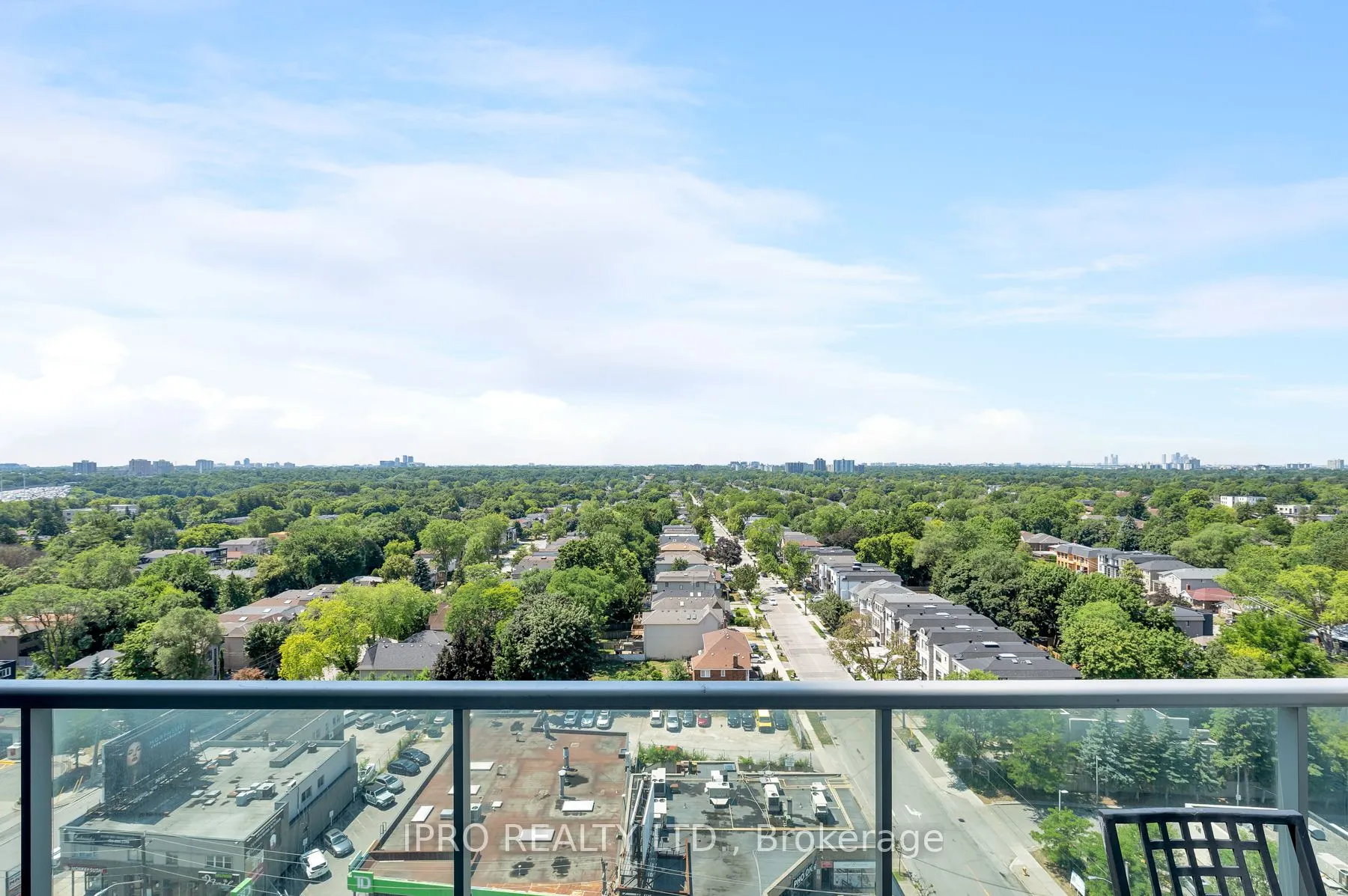 1 Avondale Avenue, #902