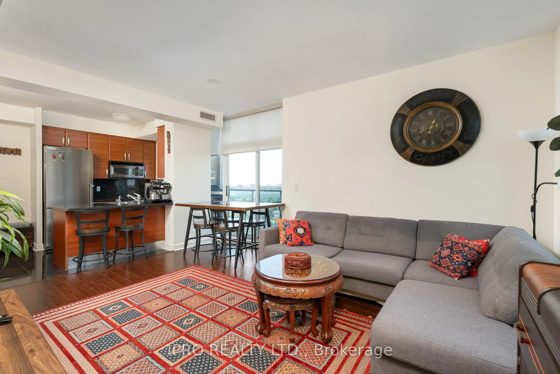 1 Avondale Avenue, #902
