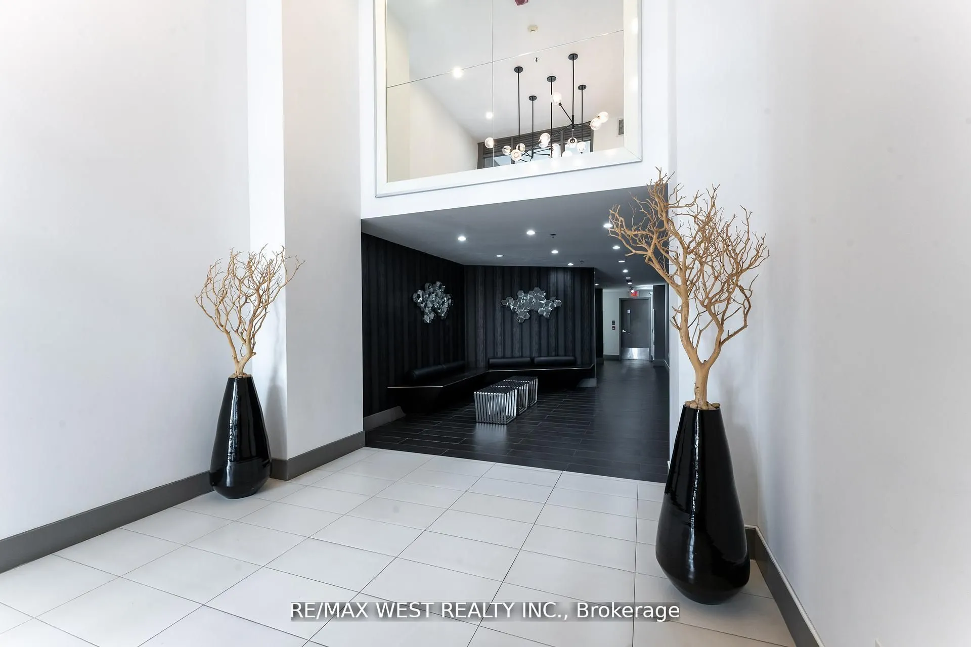 90 Trinity Street #303