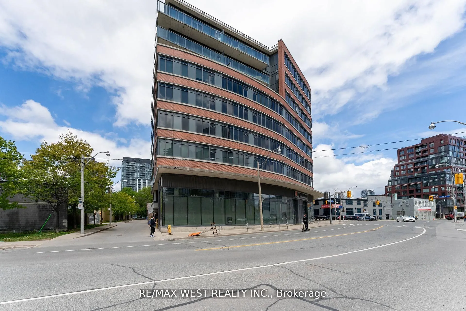 90 Trinity Street #303