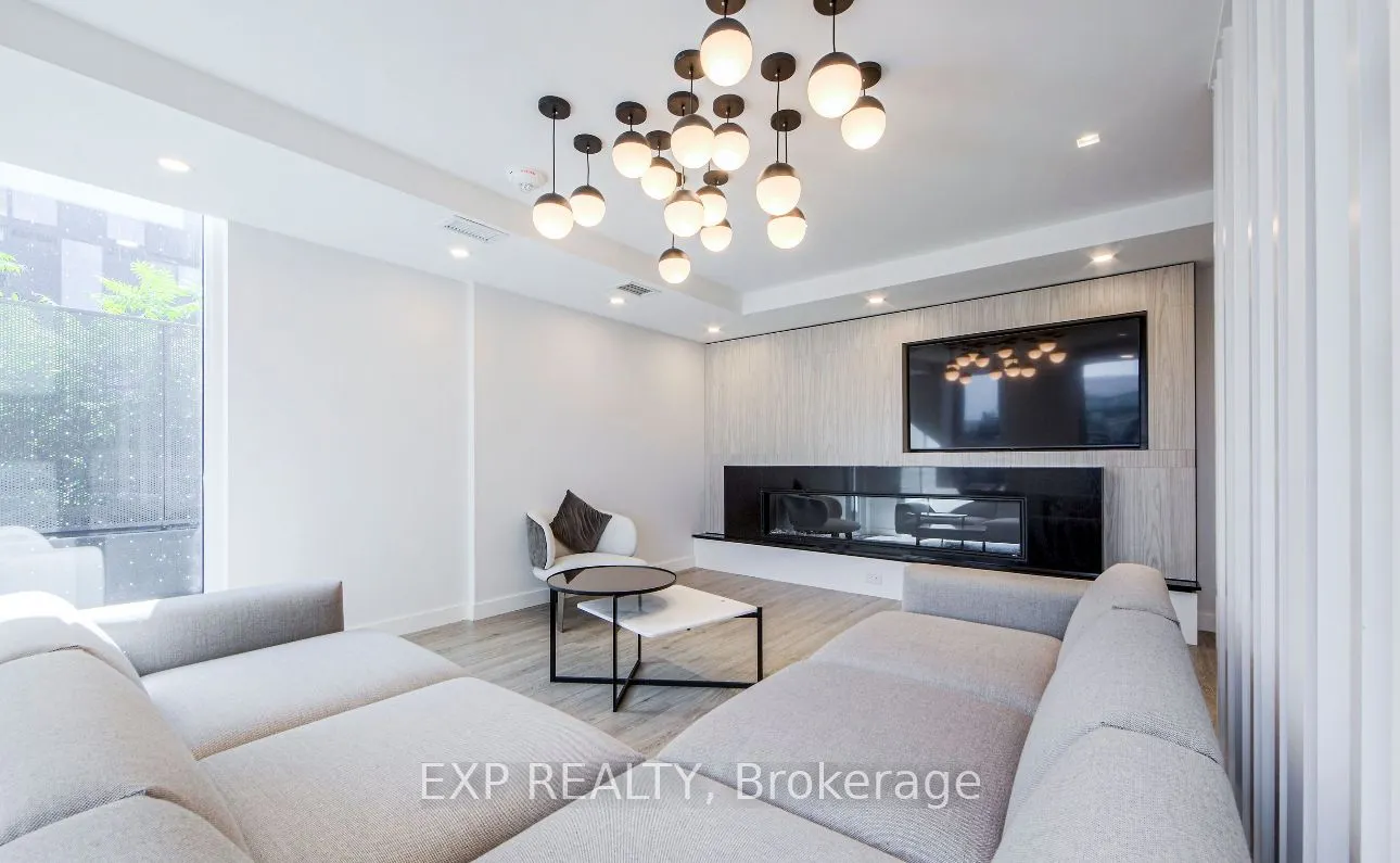 30 Tretti Way, #1018