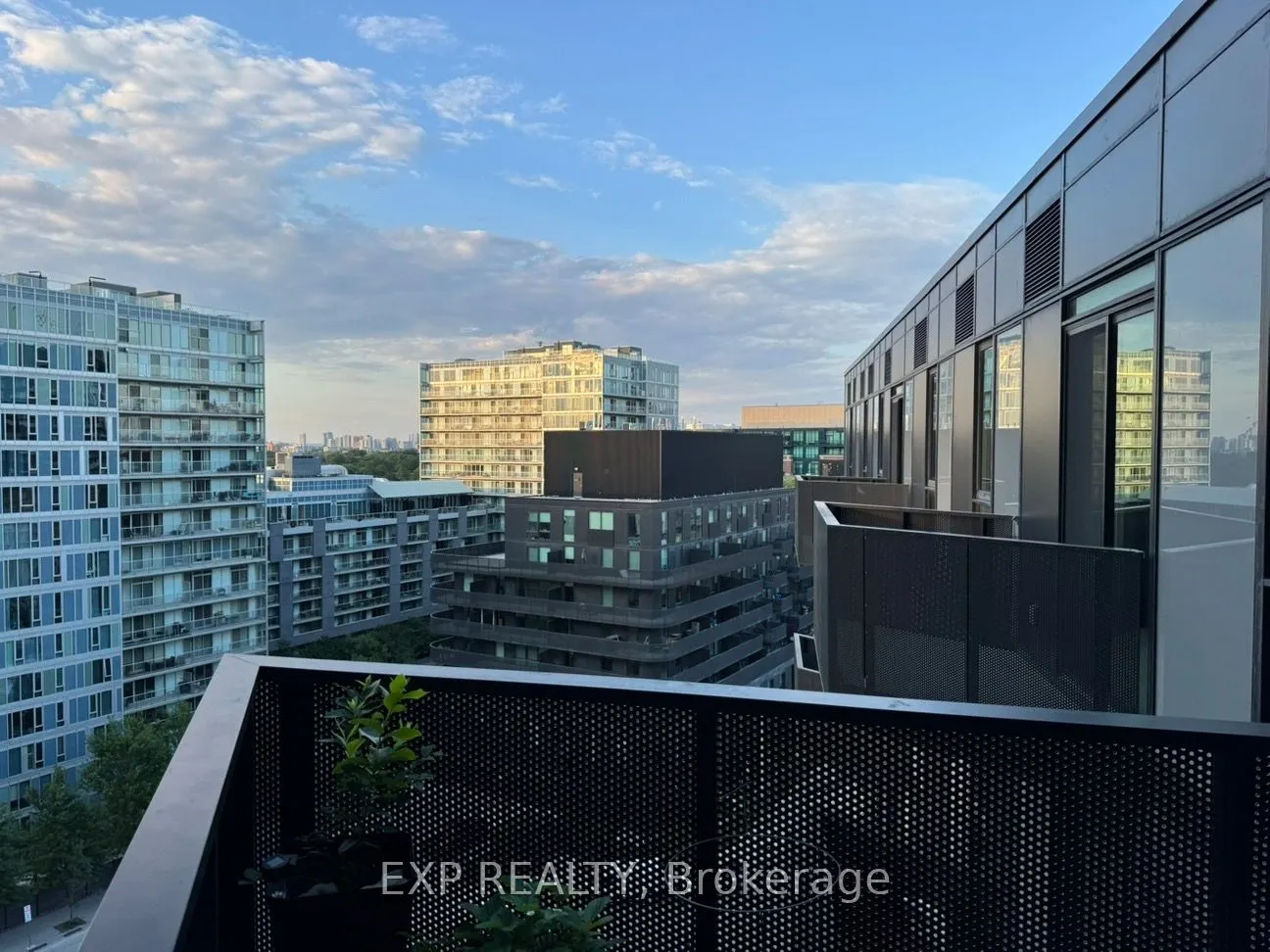 30 Tretti Way, #1018