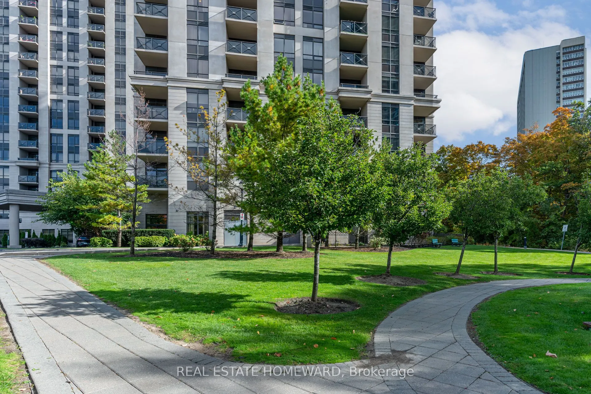 135 Wynford Drive, #104