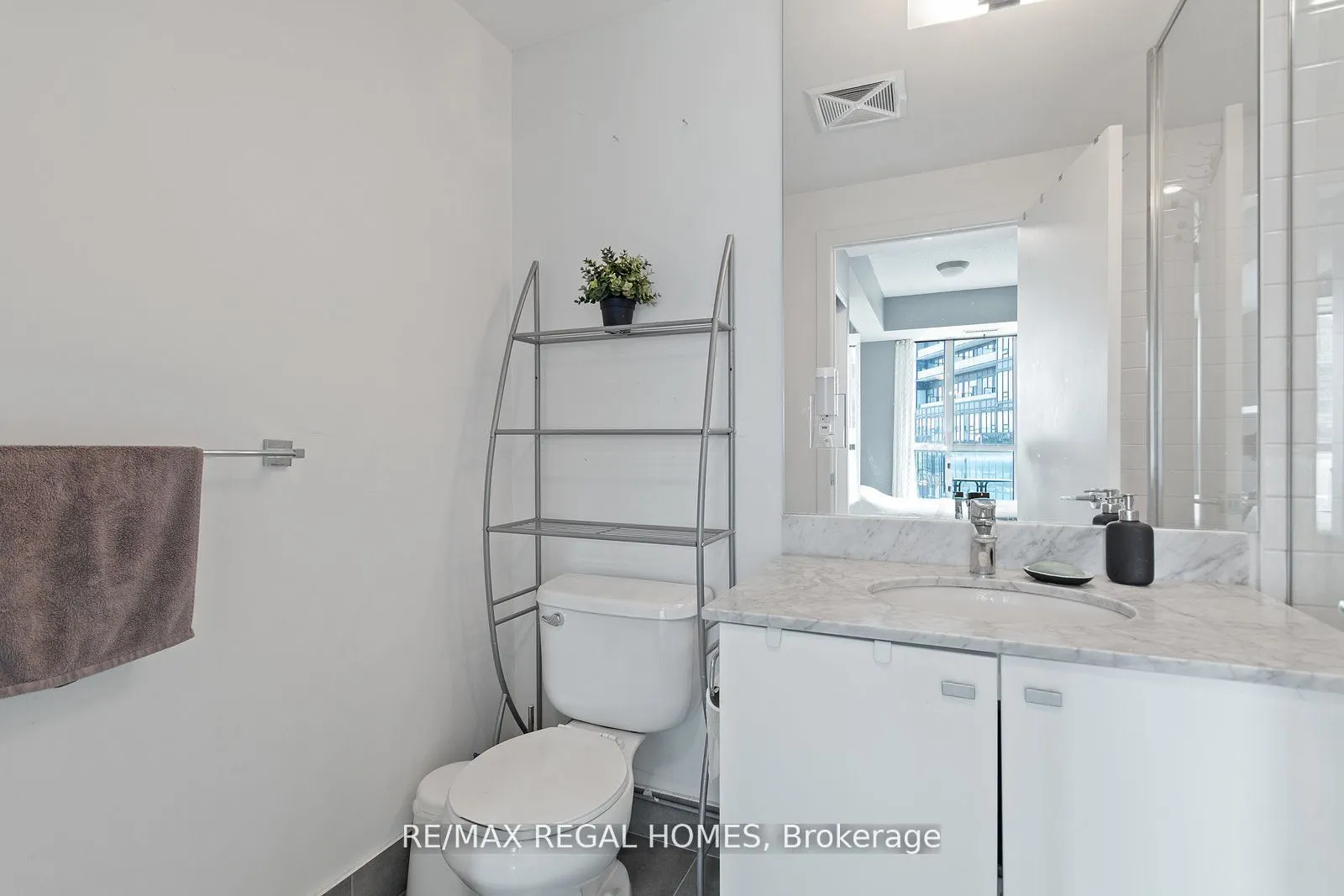69 Lynn Williams Street, #806