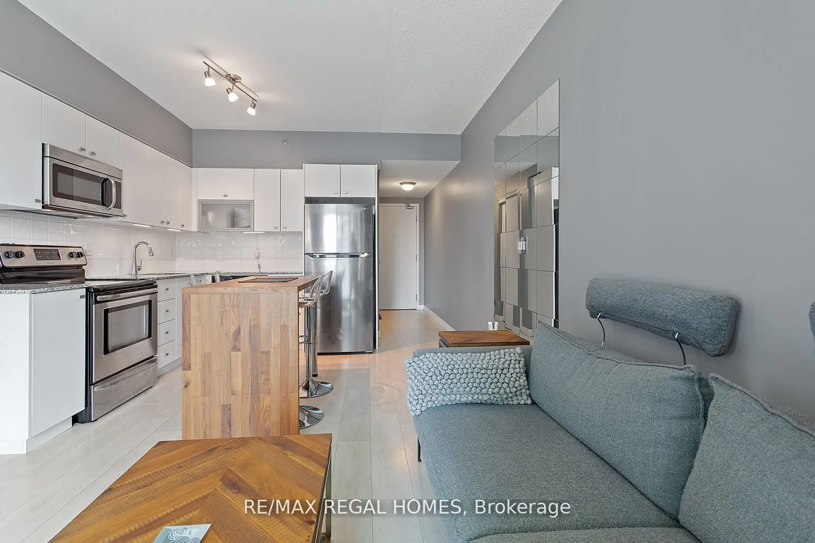 69 Lynn Williams Street, #806