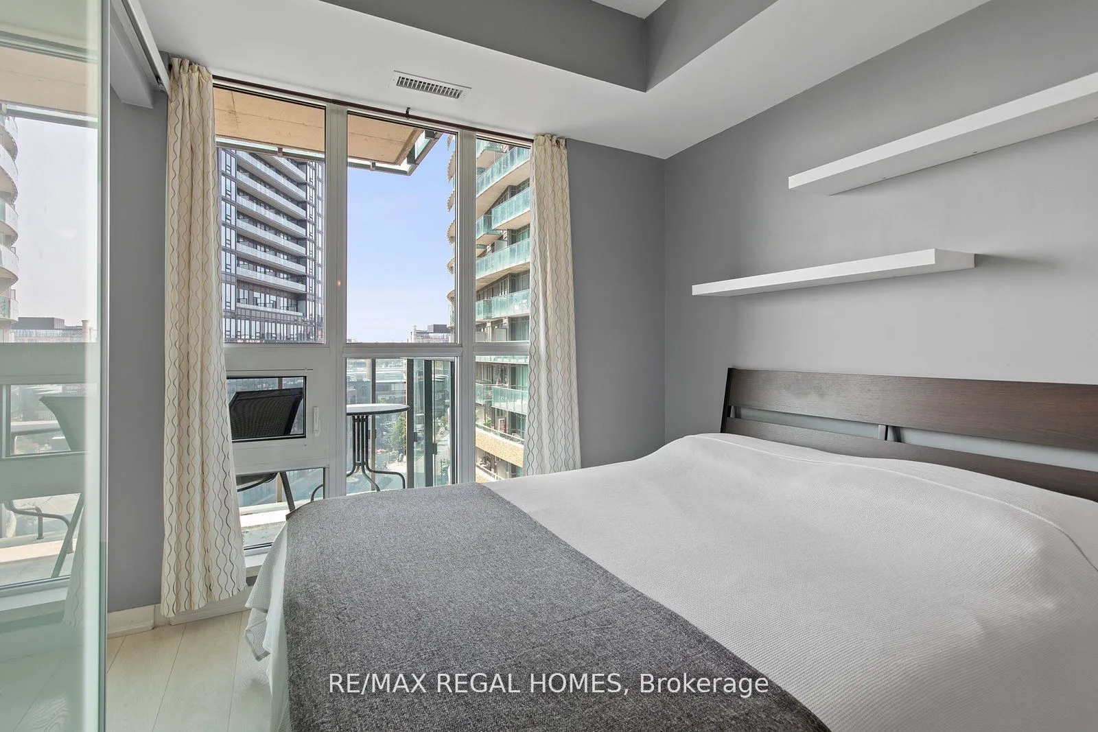 69 Lynn Williams Street, #806