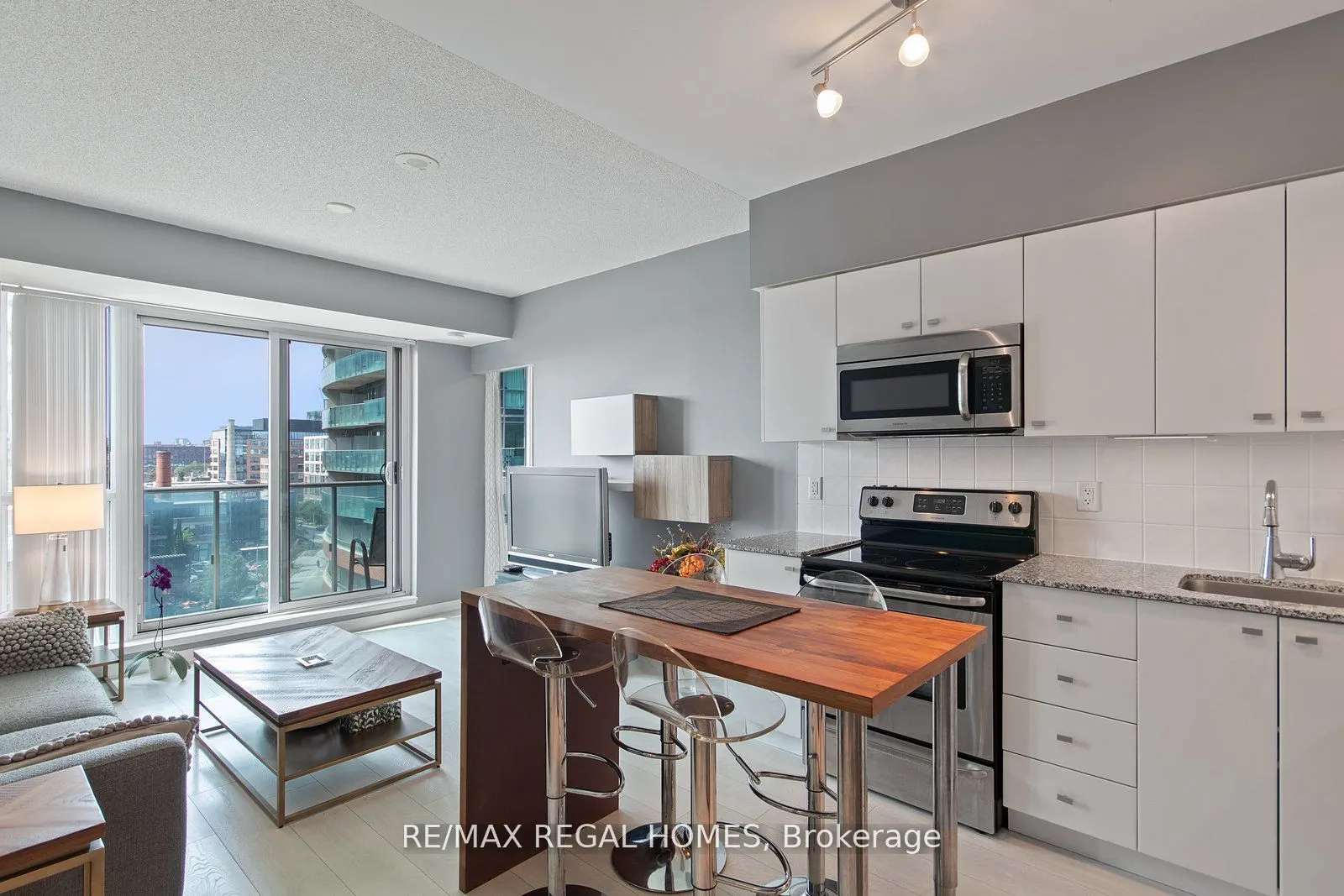 69 Lynn Williams Street, #806