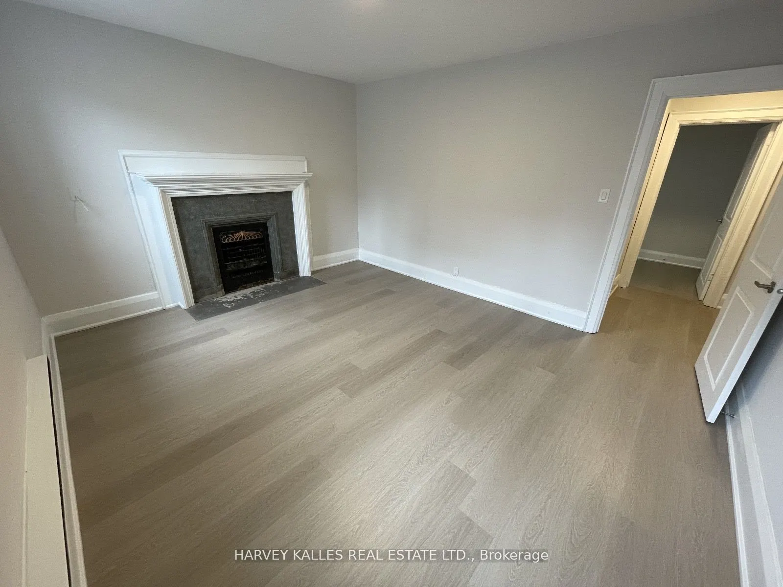 320 Lonsdale Road, #36