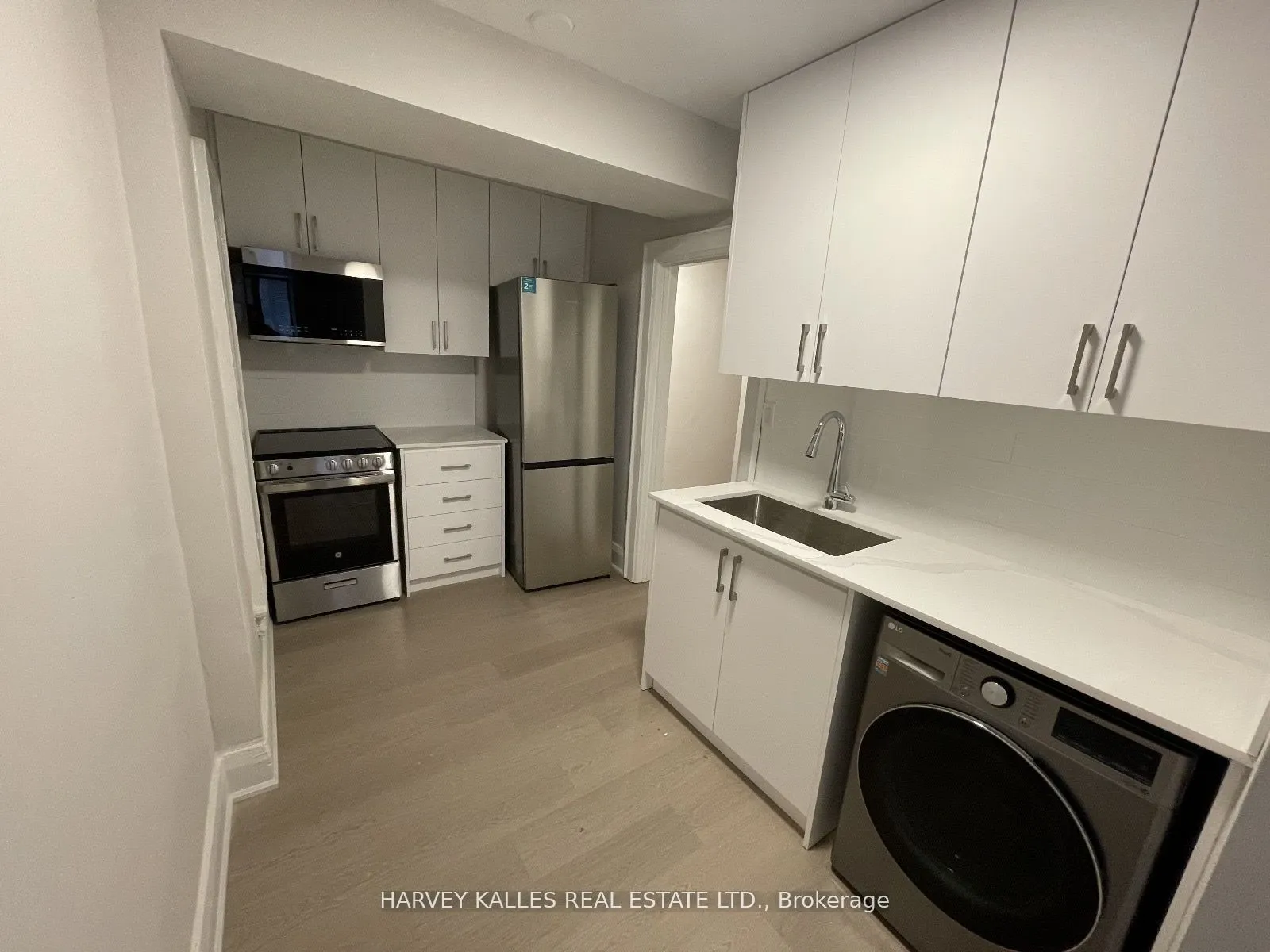 320 Lonsdale Road, #36