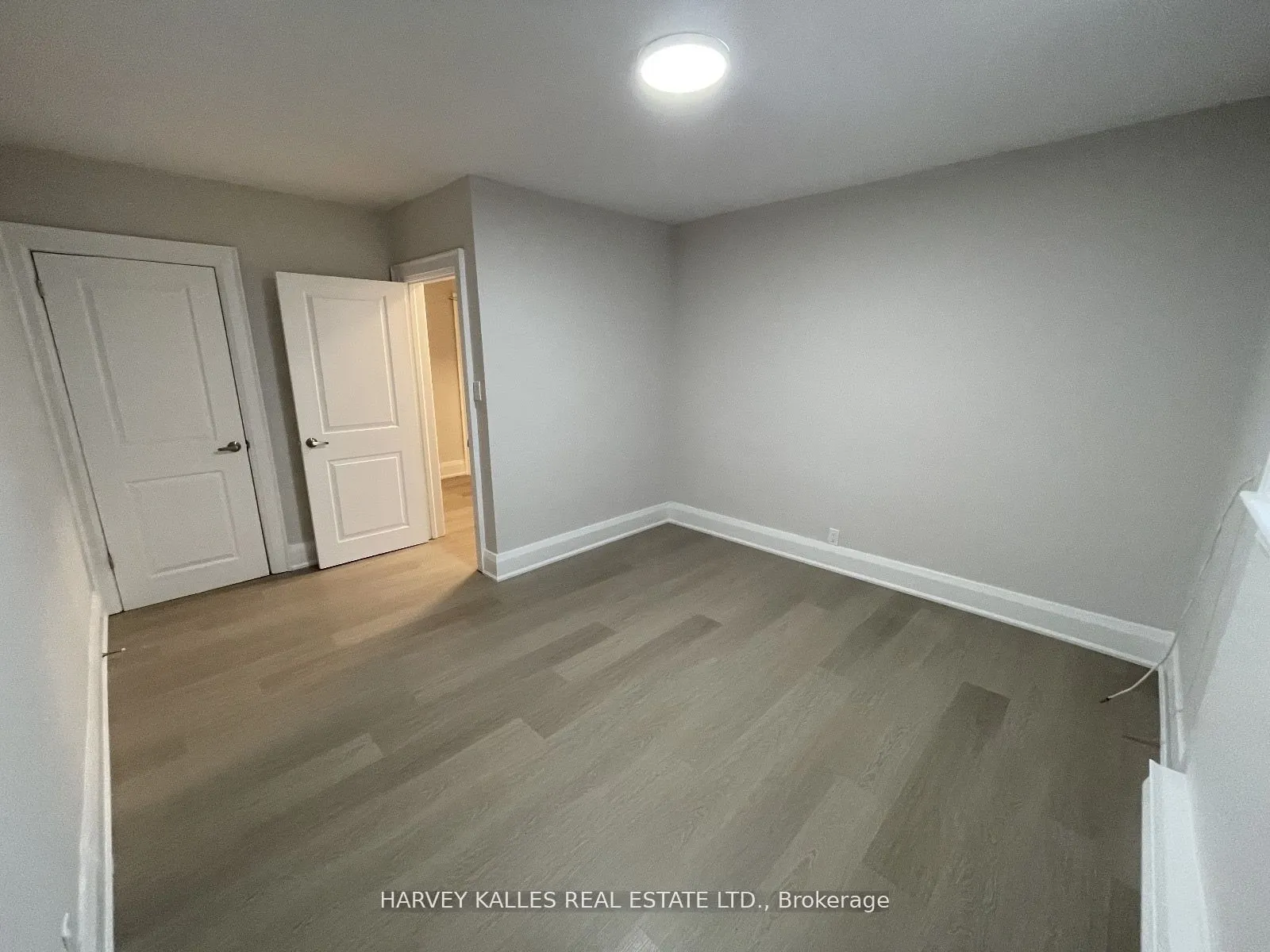 320 Lonsdale Road, #36