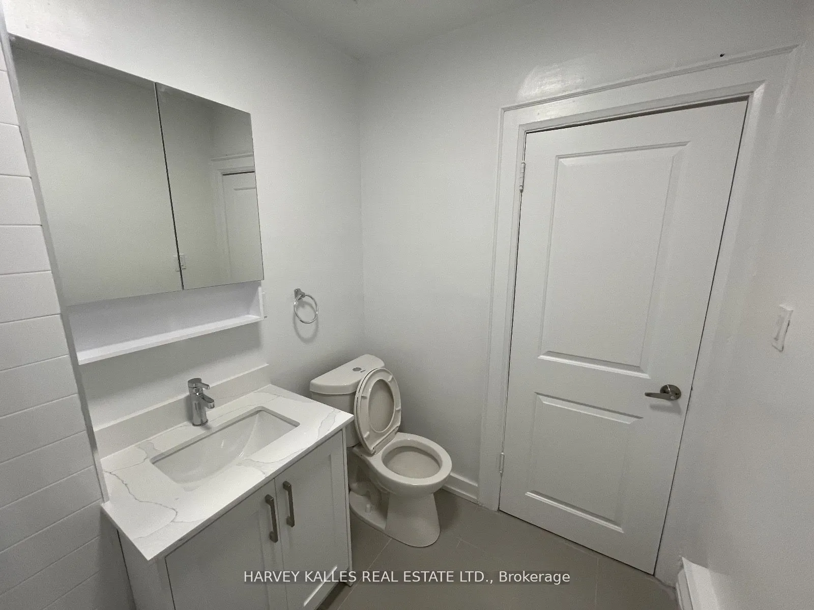 320 Lonsdale Road, #36