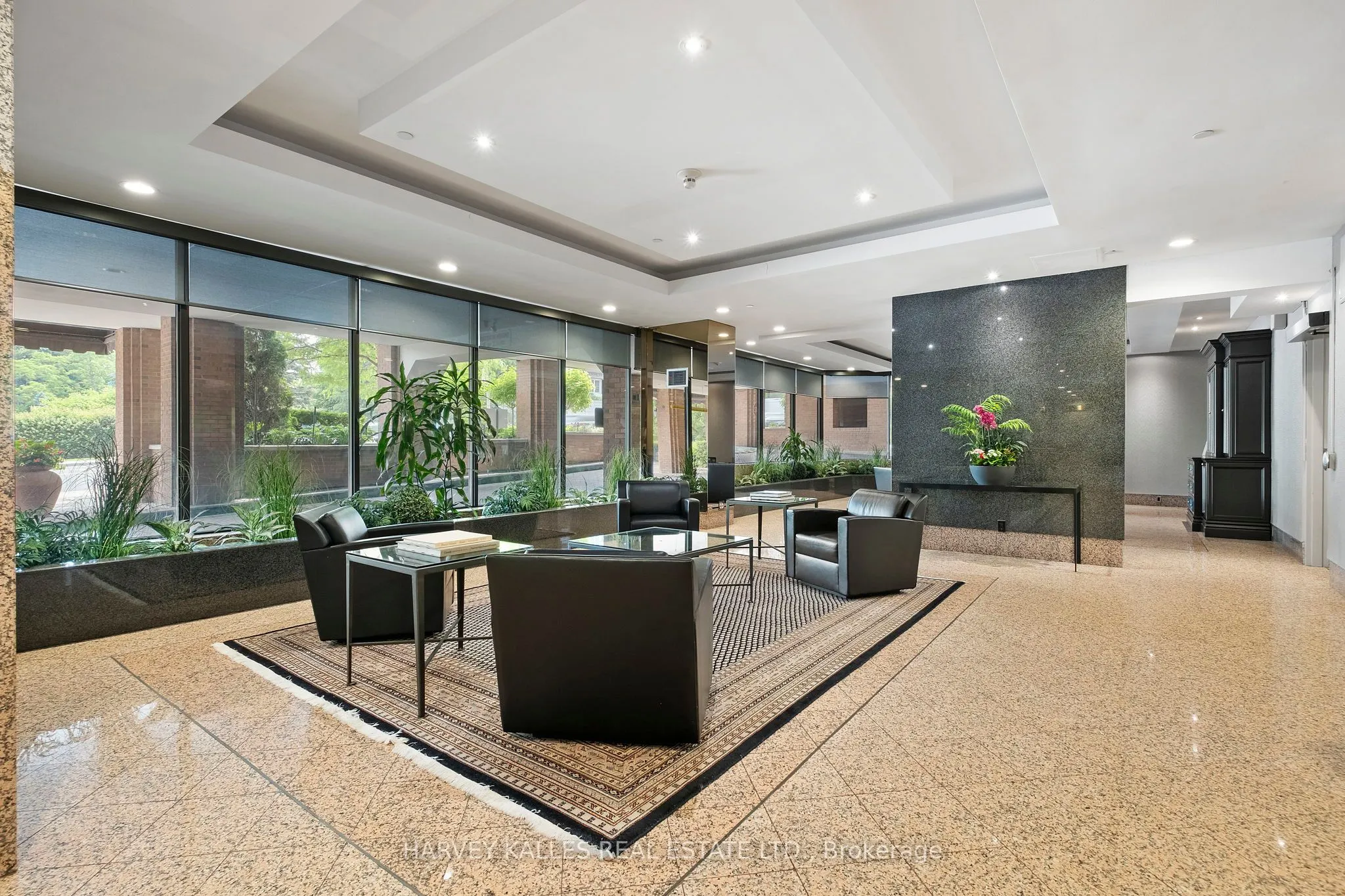 2900 Yonge Street, #702