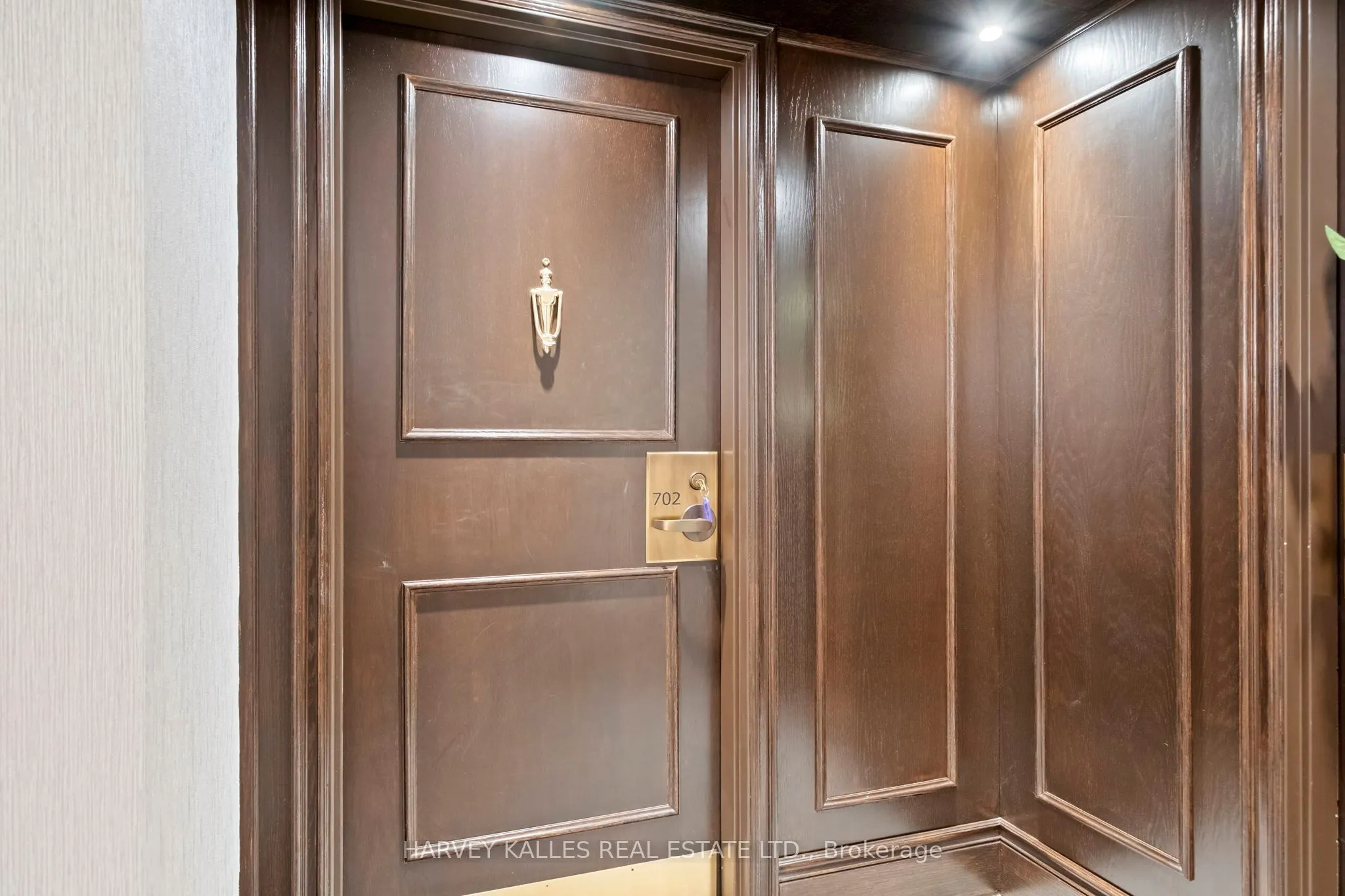 2900 Yonge Street, #702