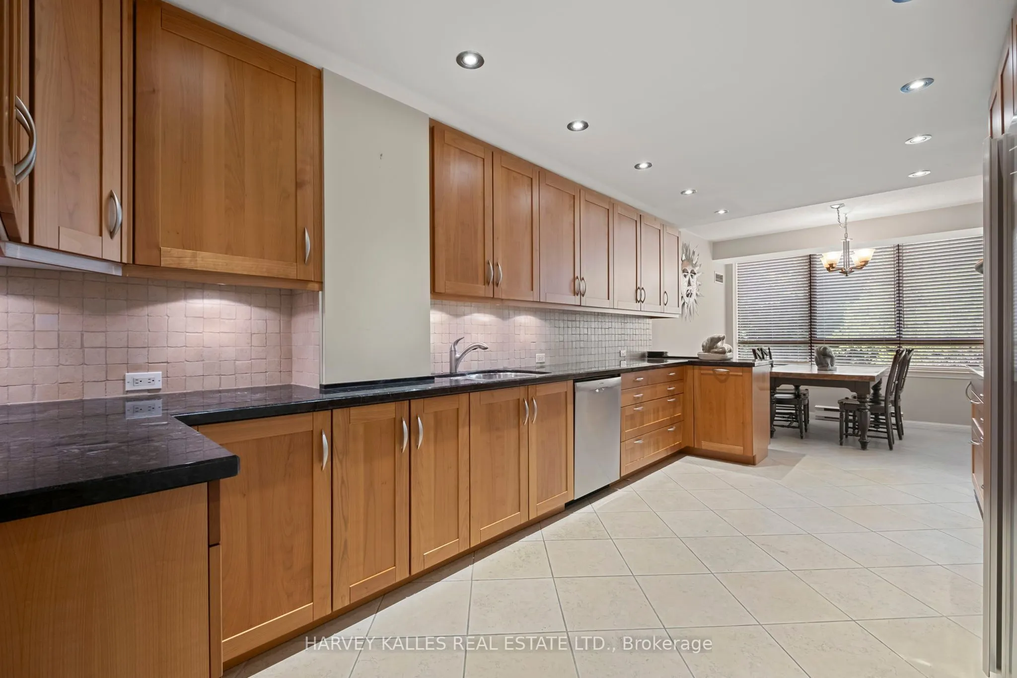 2900 Yonge Street, #702