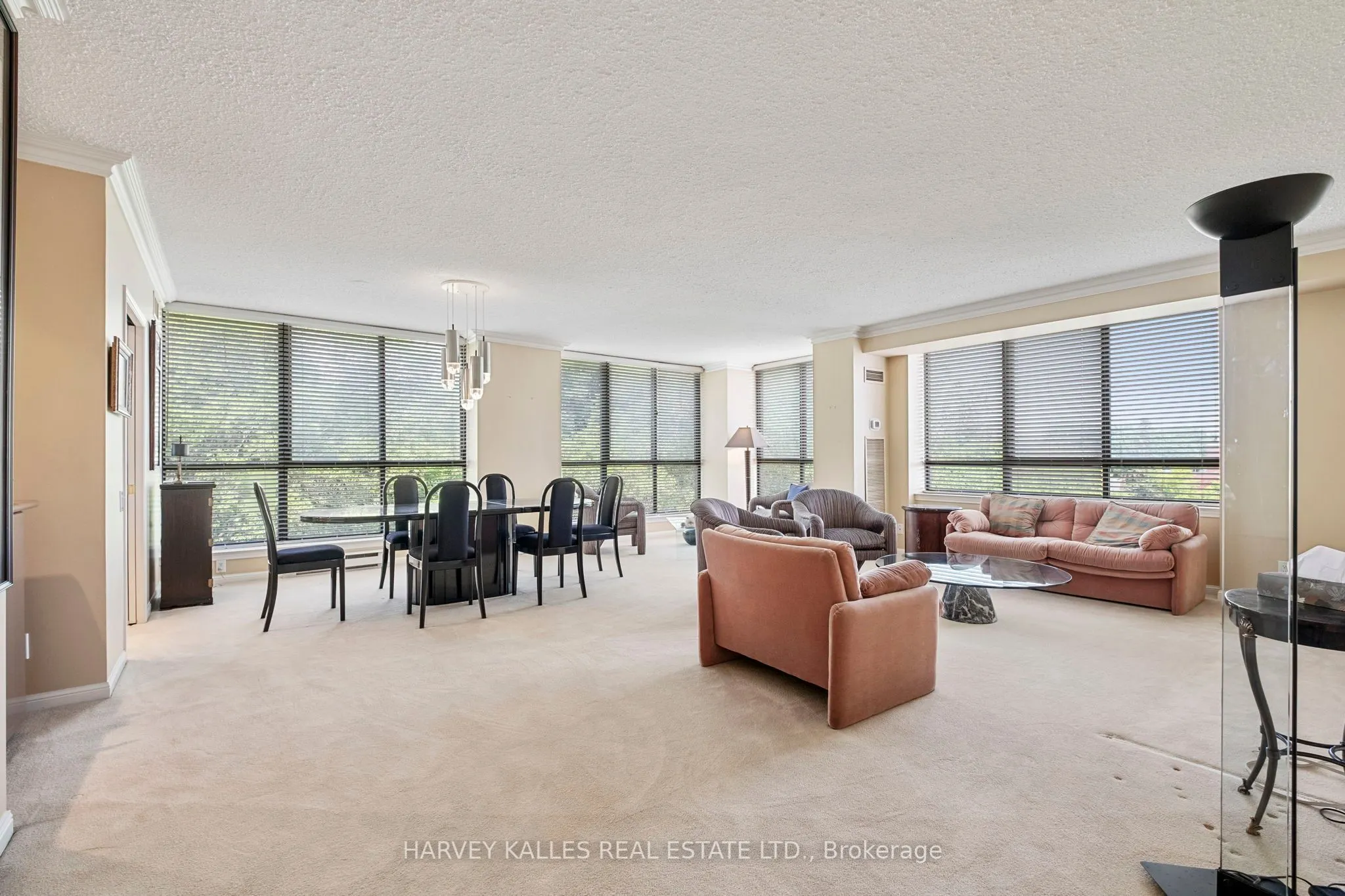 2900 Yonge Street, #702