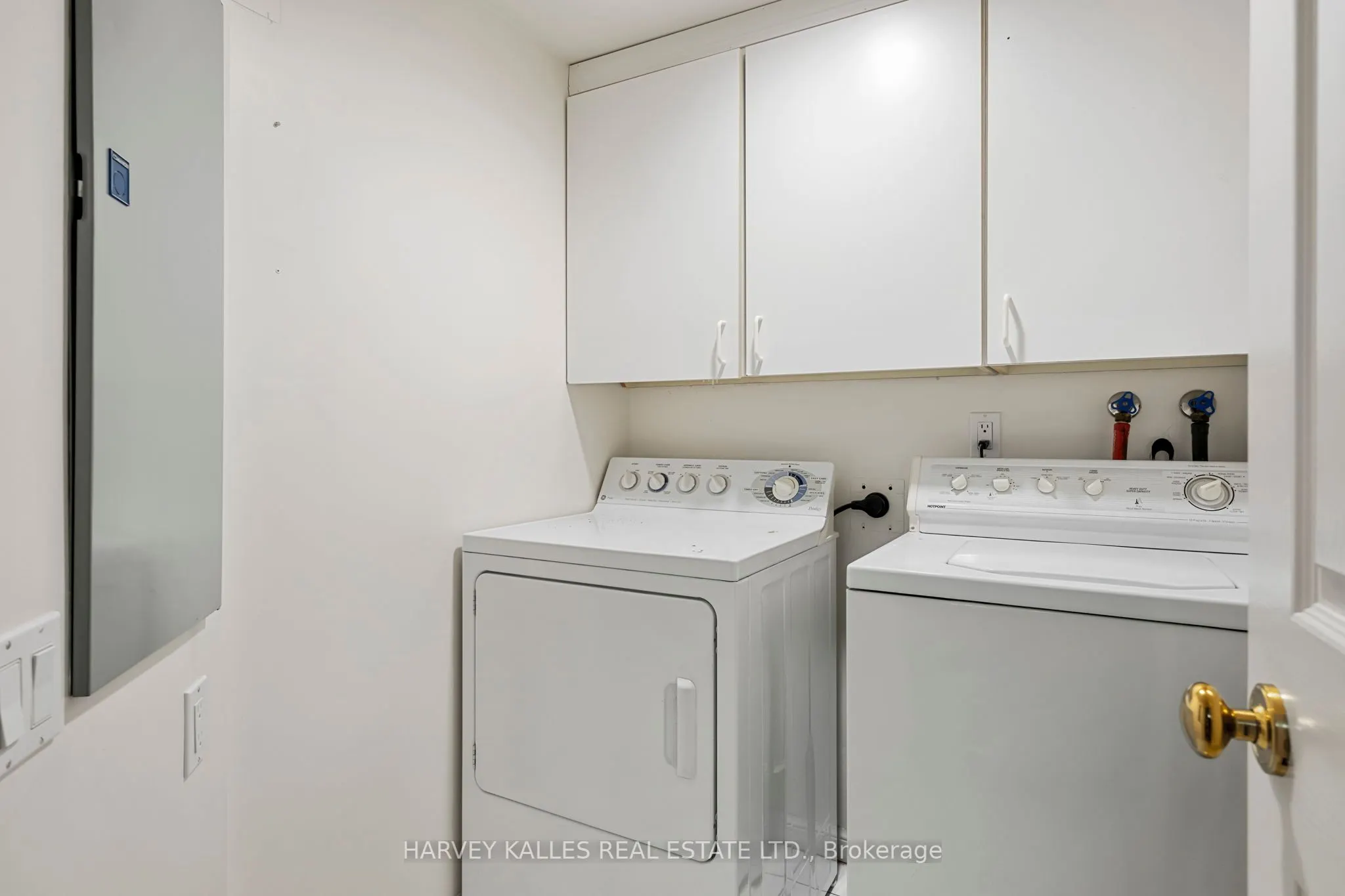 2900 Yonge Street, #702