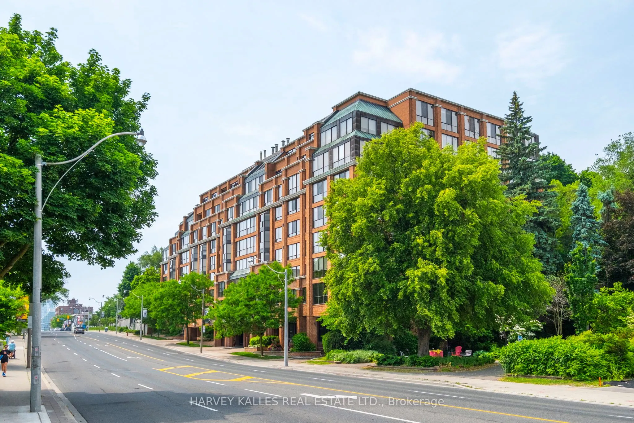 2900 Yonge Street, #702