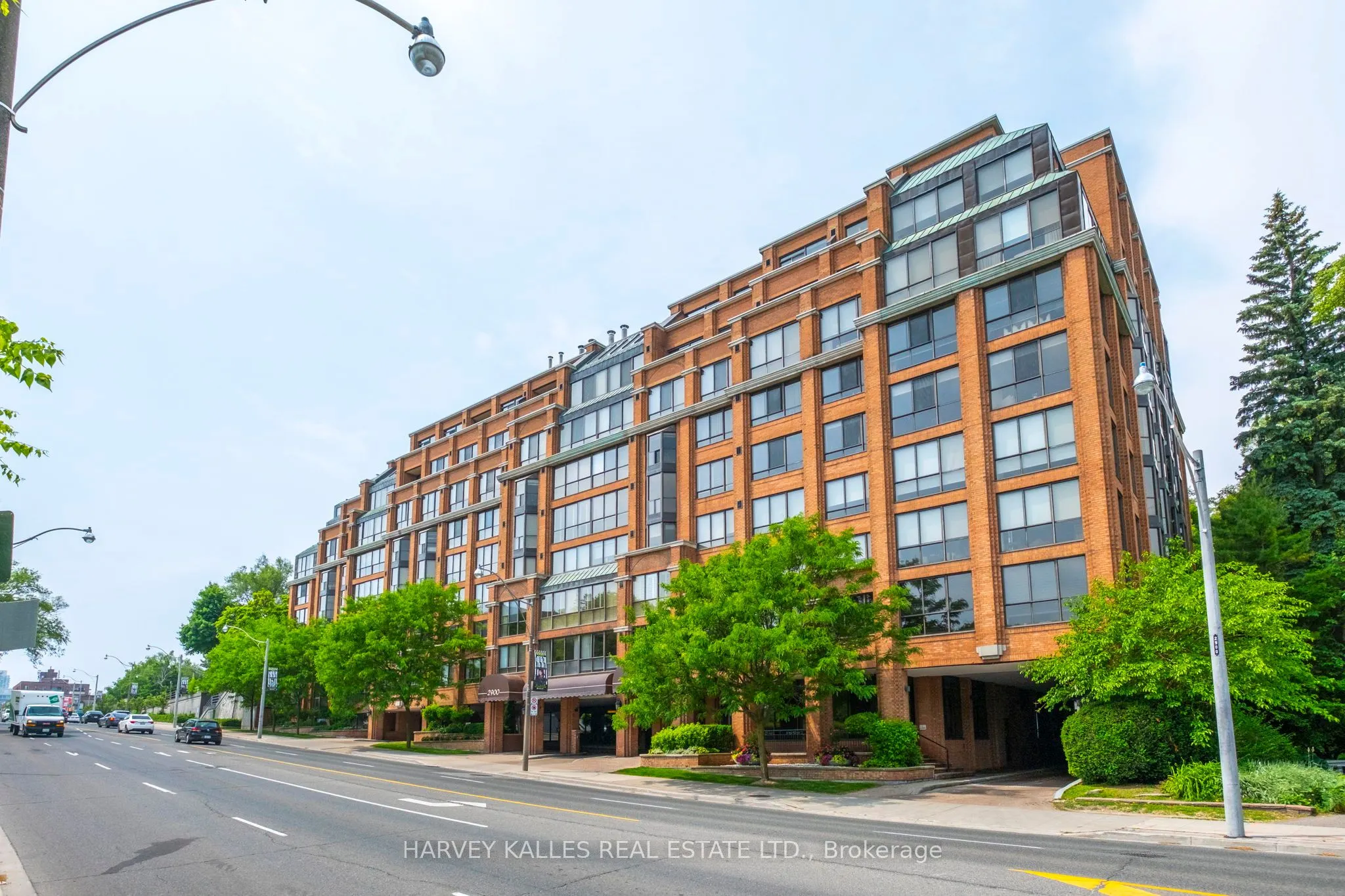 2900 Yonge Street, #702