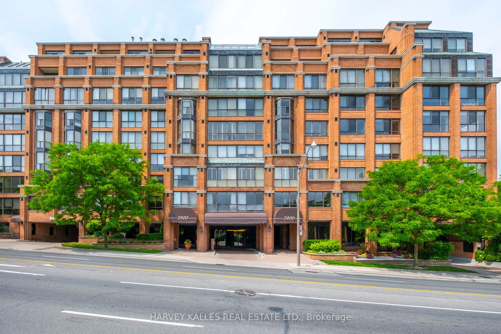 2900 Yonge Street, #702