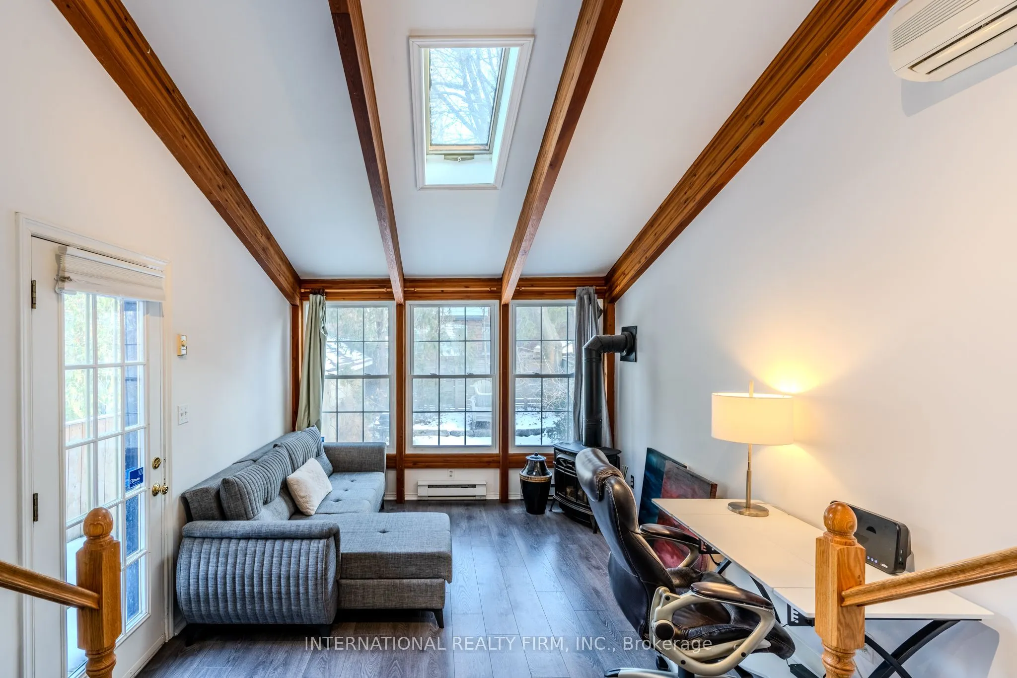 47 Maxwell Avenue, #MainSecondFloors