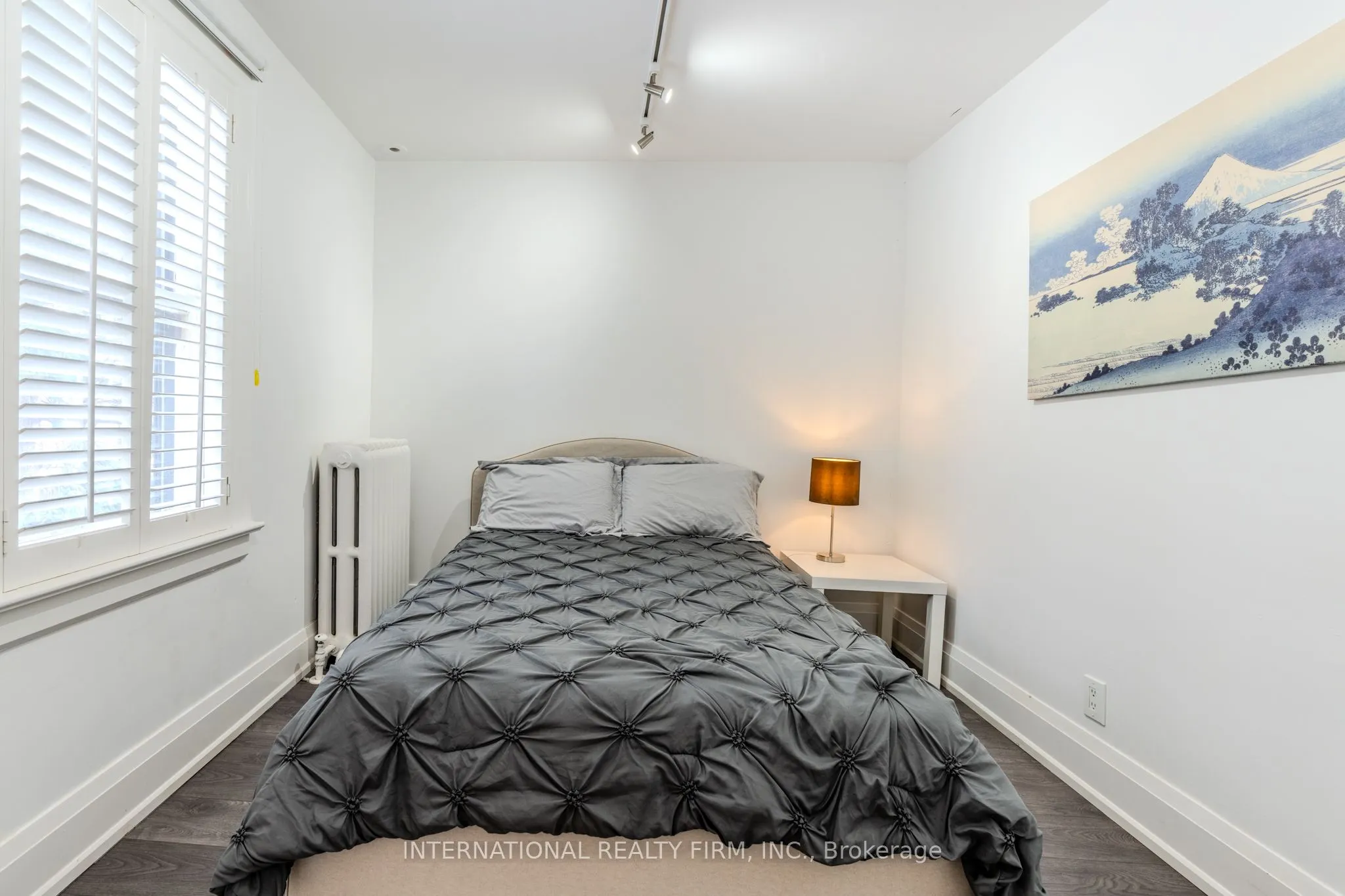 47 Maxwell Avenue, #MainSecondFloors